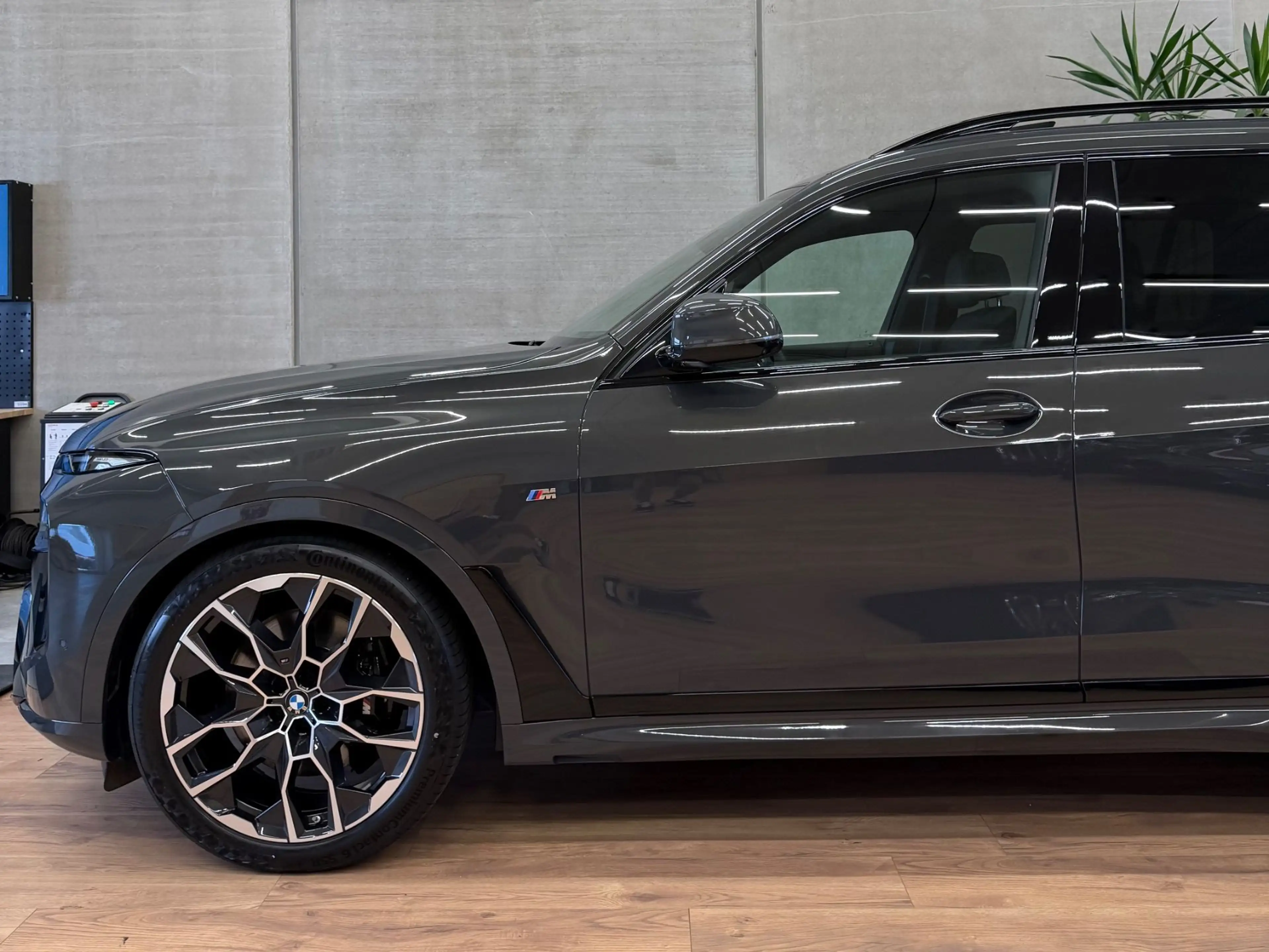 BMW X7 xDrive40d / Erstbesitz / MwSt / Luft / Pano / AHK — photo 6