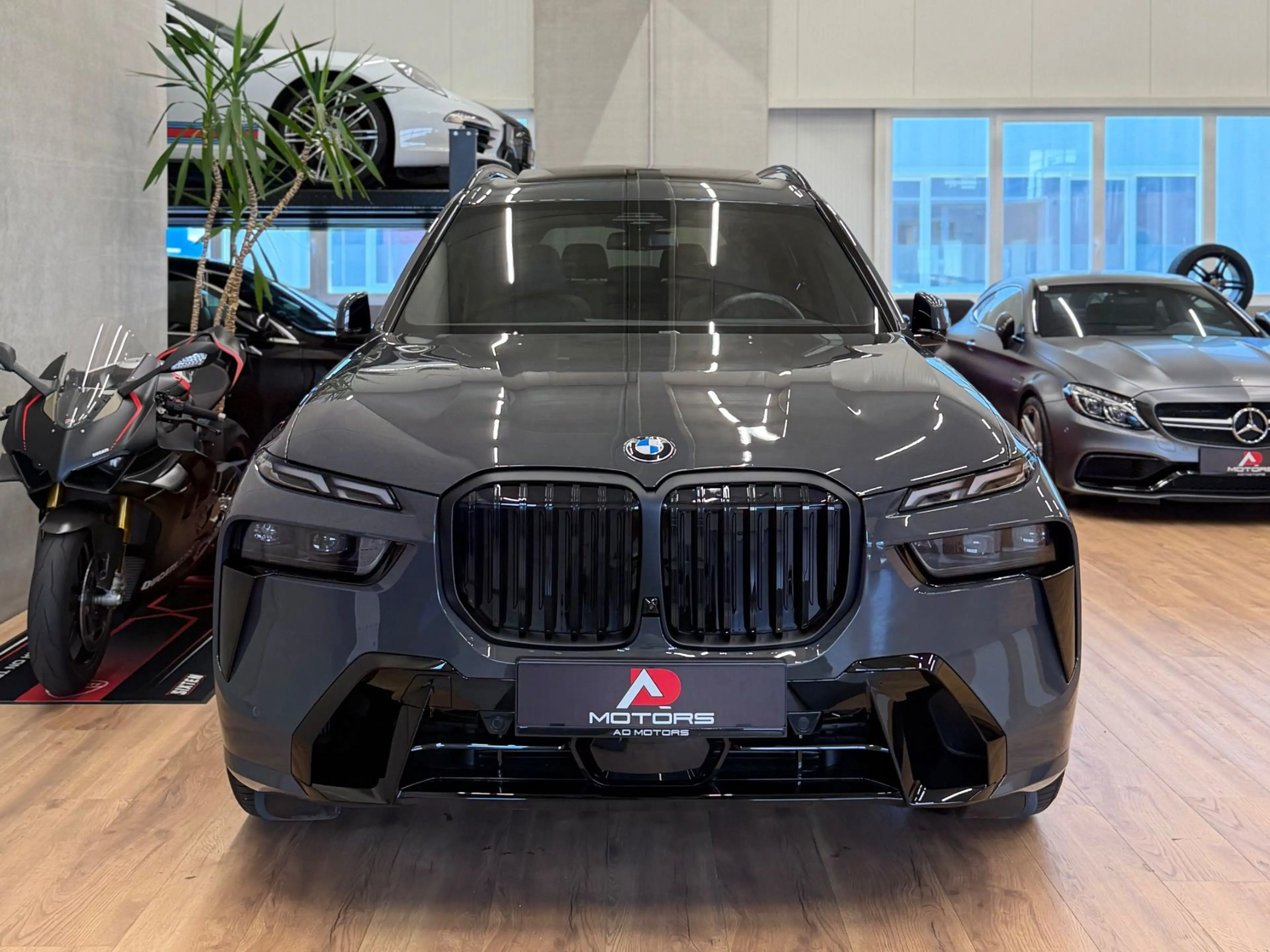 BMW X7 xDrive40d / Erstbesitz / MwSt / Luft / Pano / AHK — photo 3