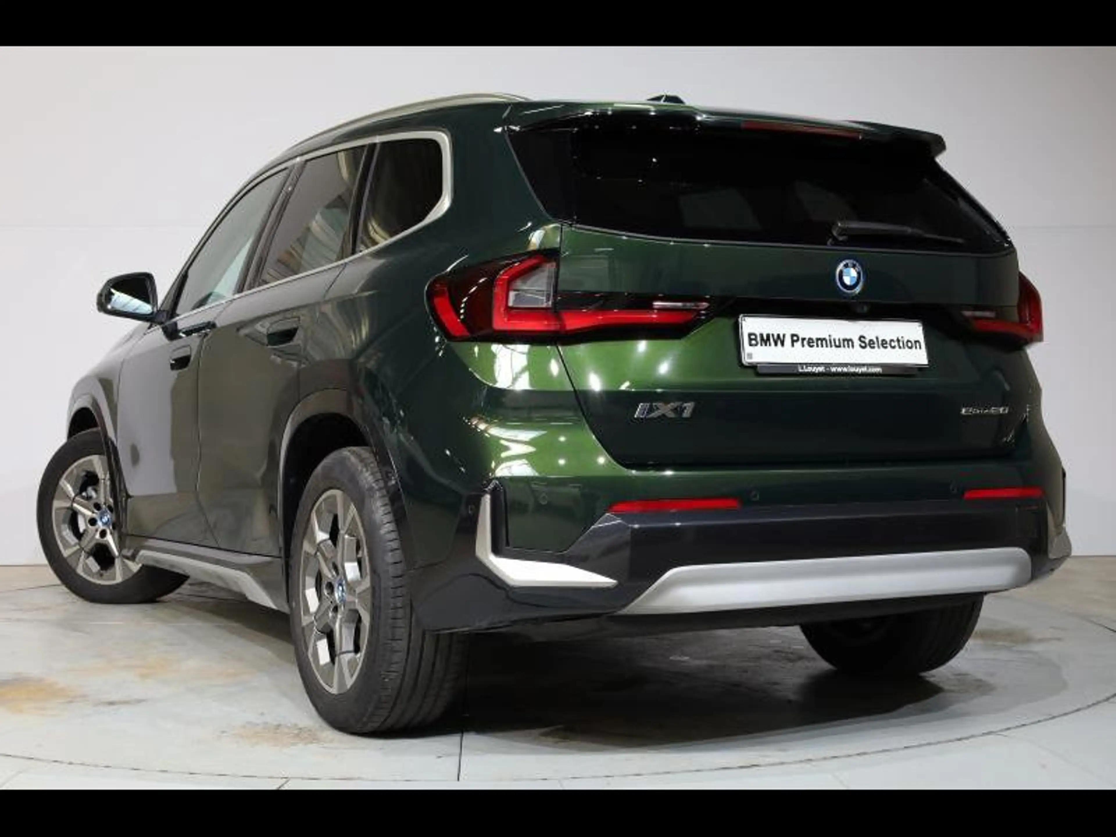 BMW iX1 eDrive20 xLine — photo 5