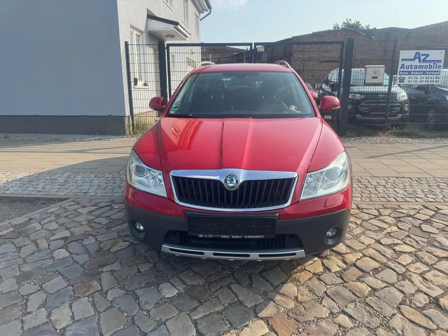 Skoda Octavia Scout 4X4 Rot - 1