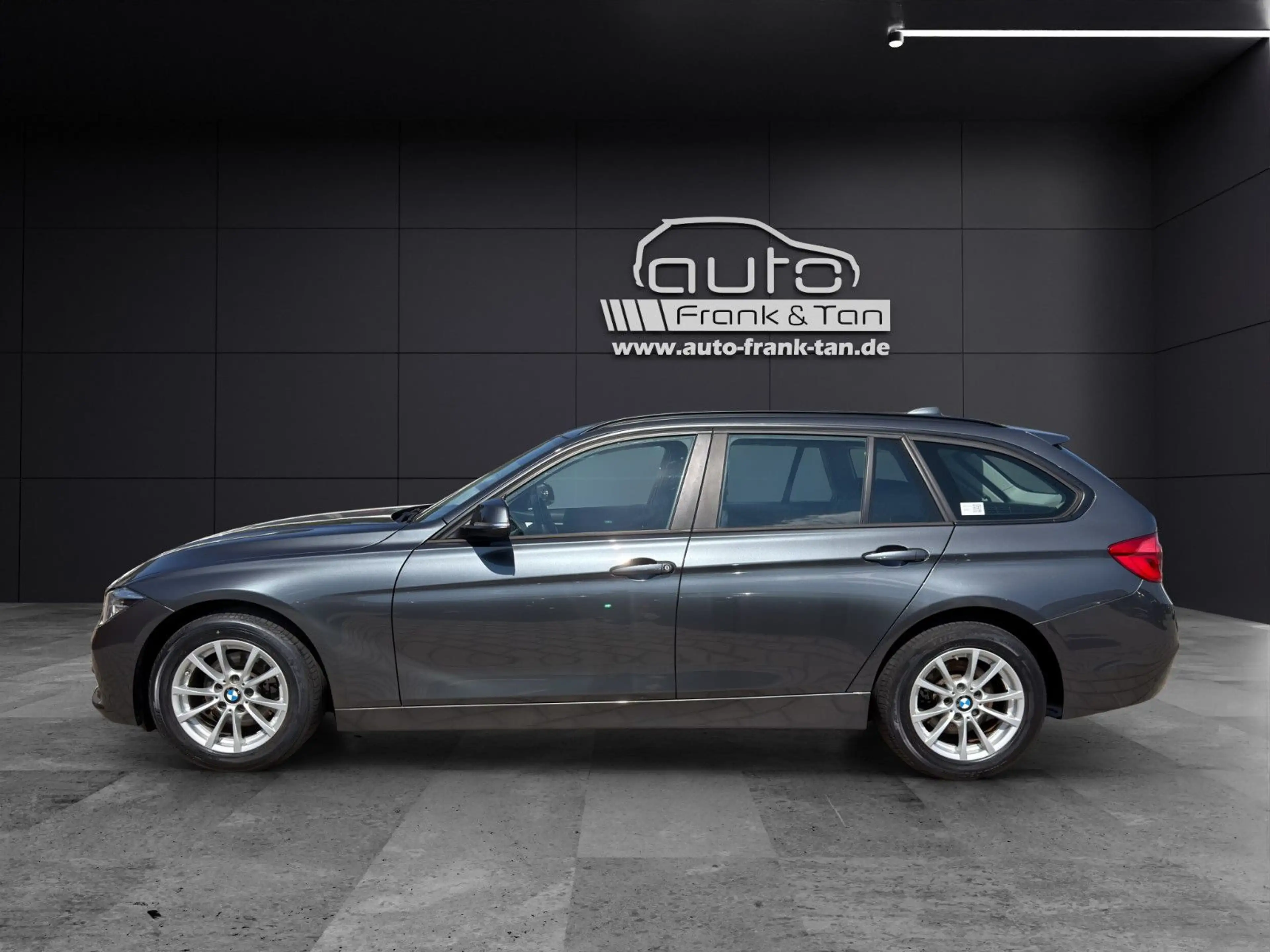 BMW 316 Toruring Advantage *LED*Navi*SitzHZ*BlueTH* — photo 3