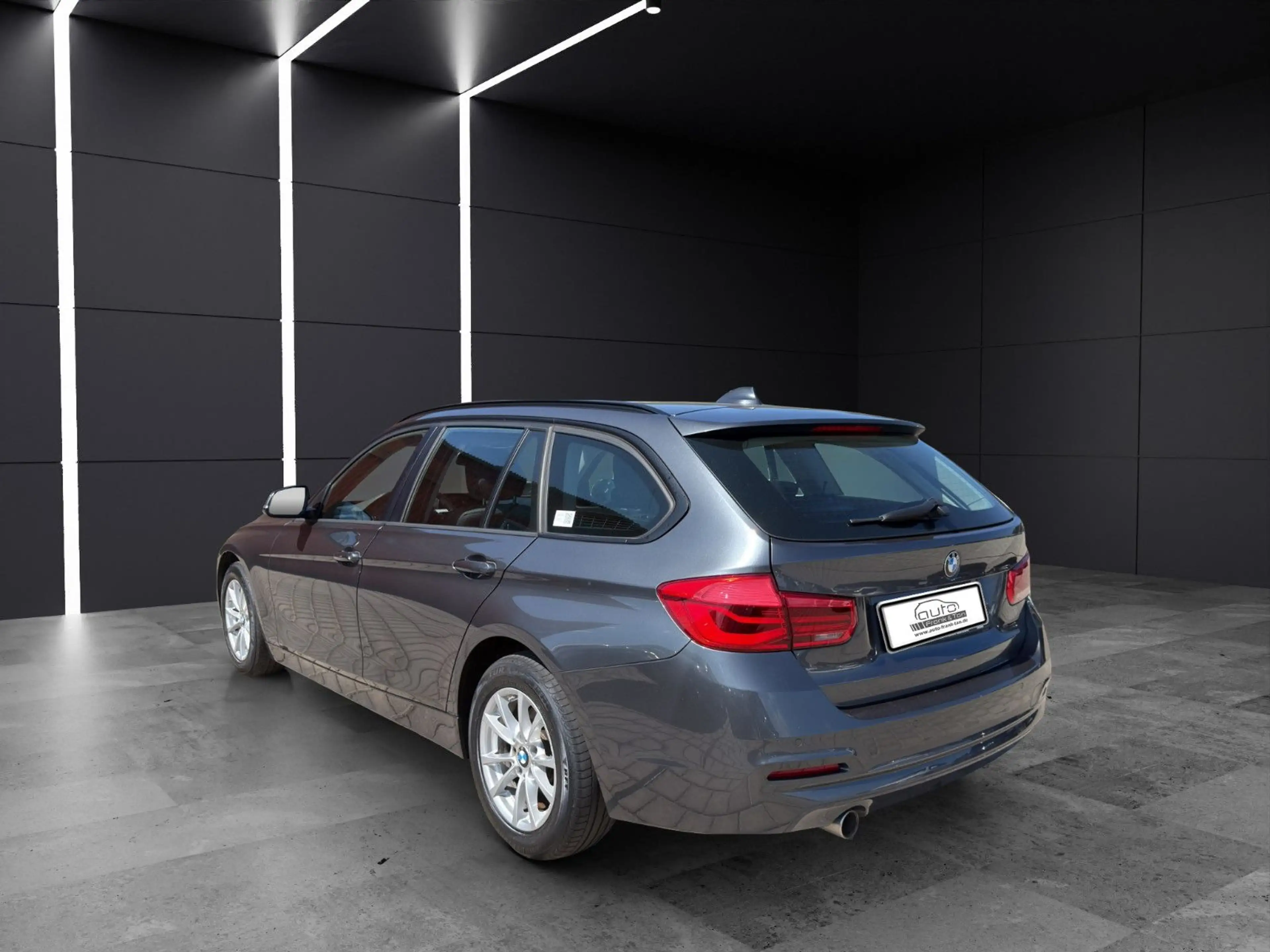 BMW 316 Toruring Advantage *LED*Navi*SitzHZ*BlueTH* — photo 4