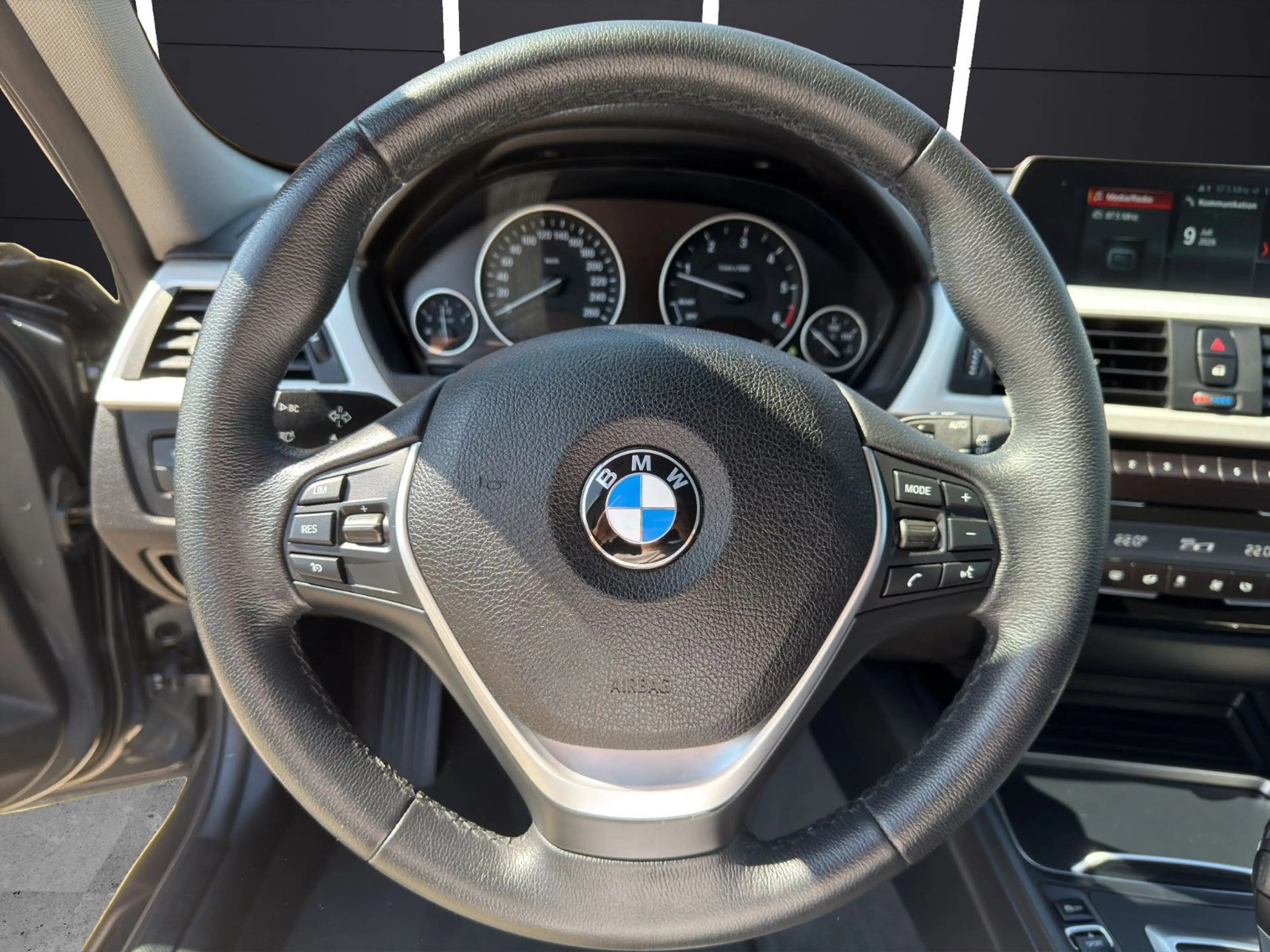 BMW 316 Toruring Advantage *LED*Navi*SitzHZ*BlueTH* — photo 11