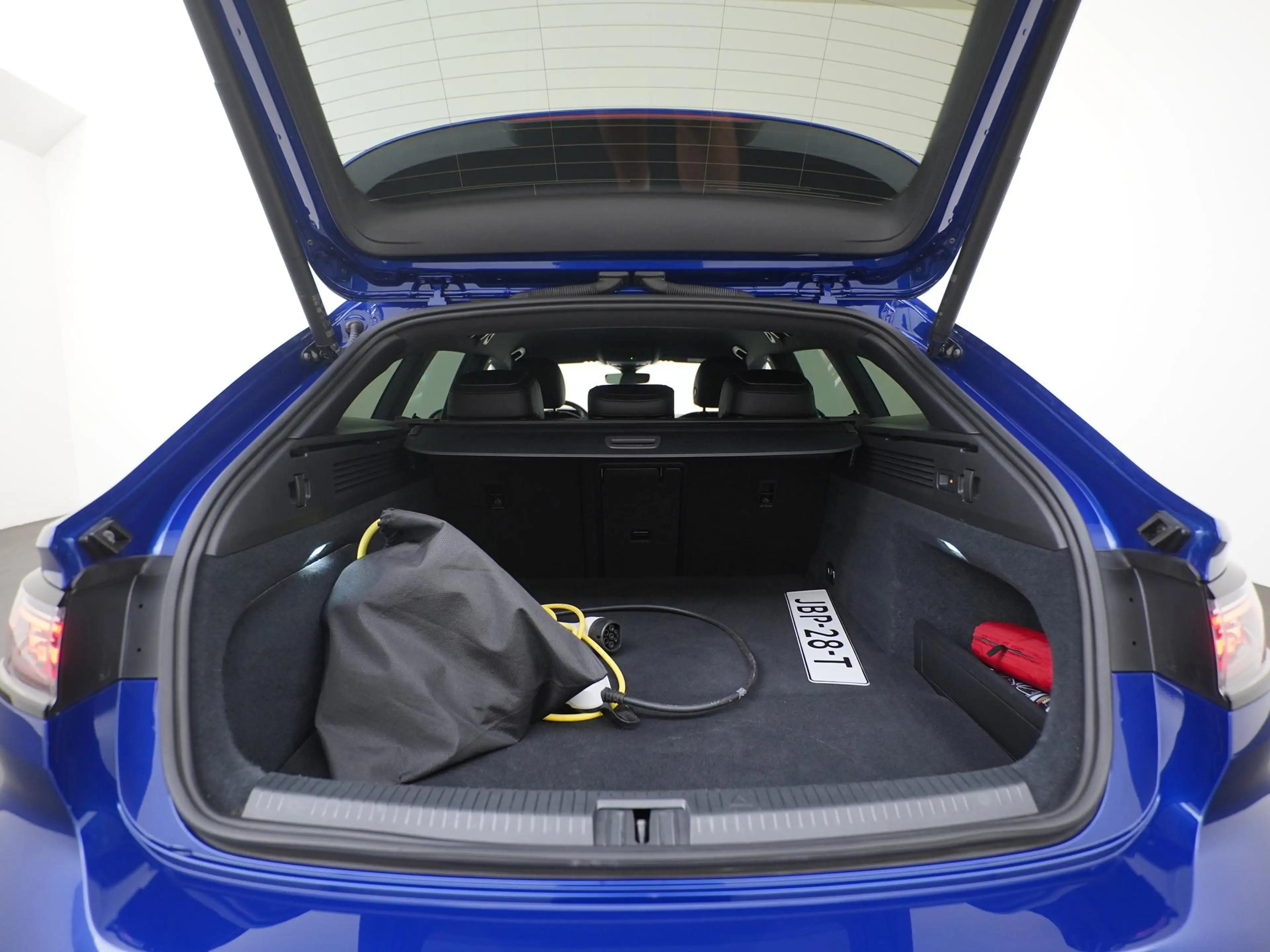 Volkswagen Arteon Shooting Brake 1.4 TSI eHybrid Elegance Business+ — photo 31