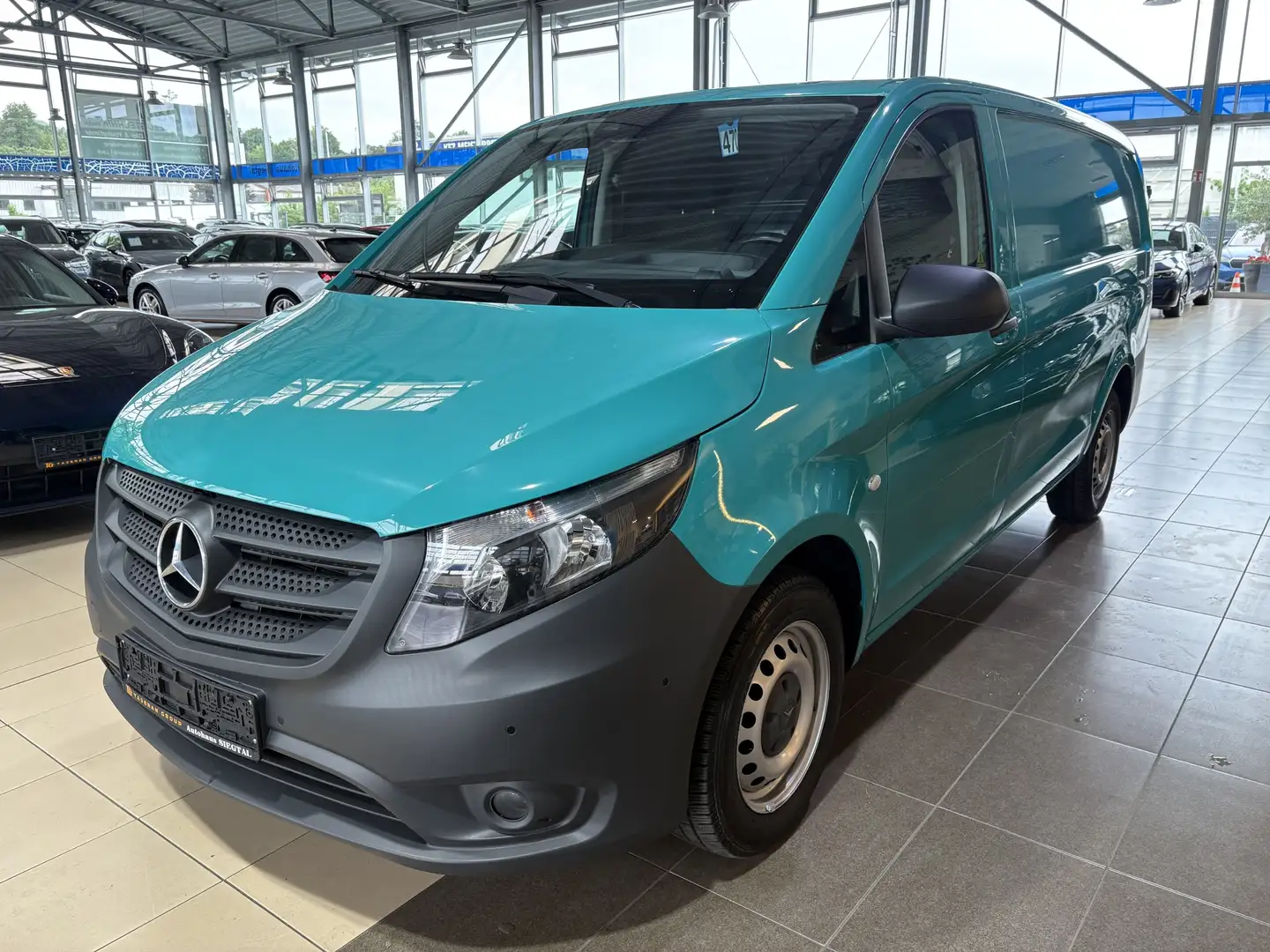 Mercedes-Benz Vito 114 CDI PRO RWD lang Navi R.Cam PDC SHZ DAB Grün - 1
