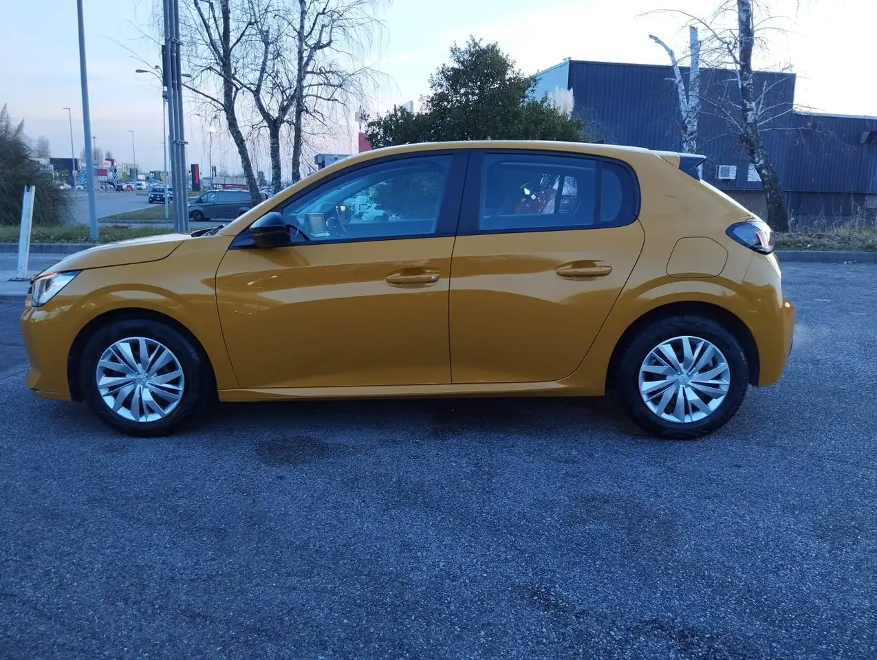 2023 Peugeot 208 NEOPATENTATI 208 1.2 Active Pack TG: GP624FN, photograph 5