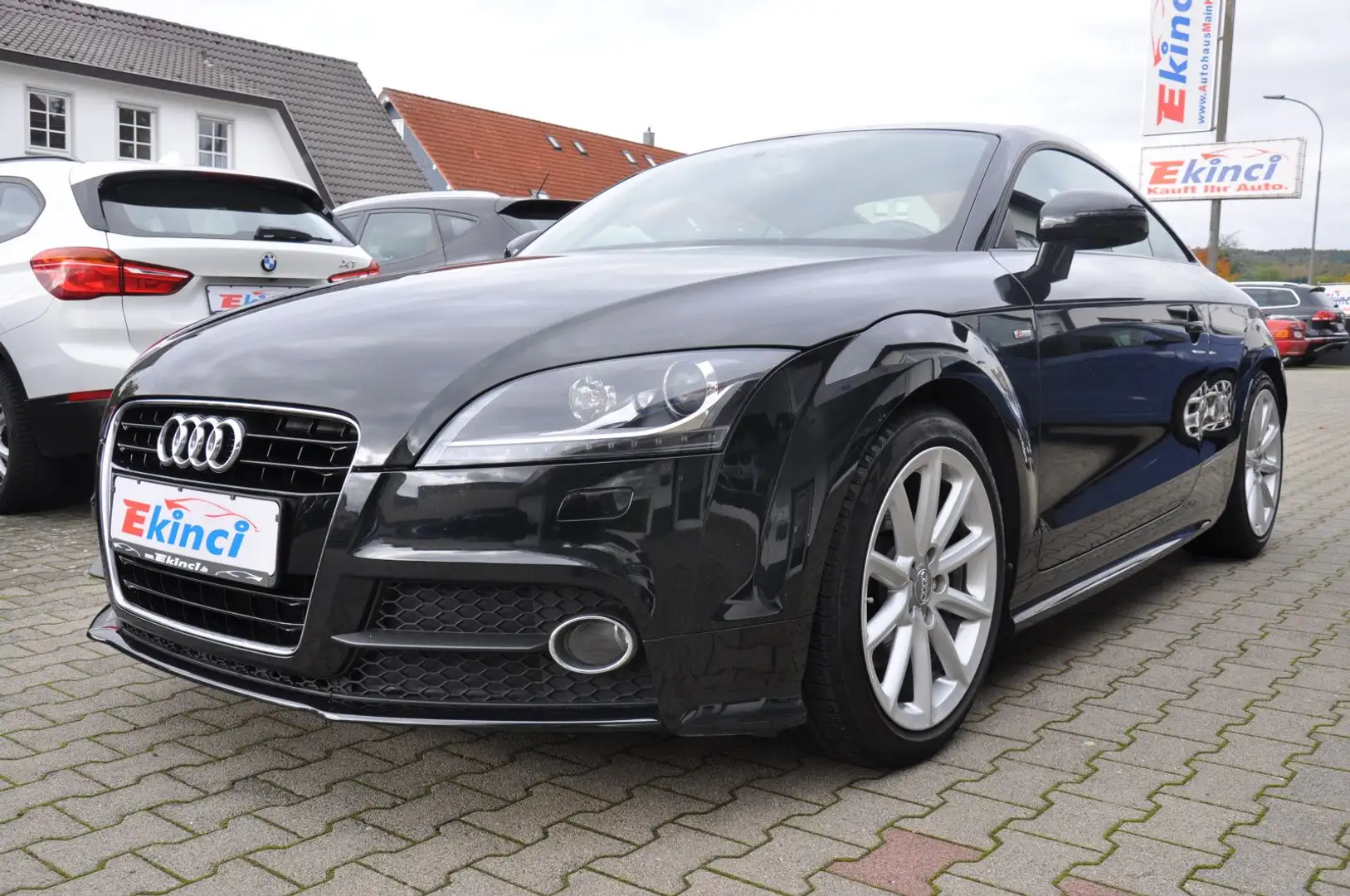 Audi TT Coupe/Roadster 1.8 TFSI Coupe S line Noir - 1