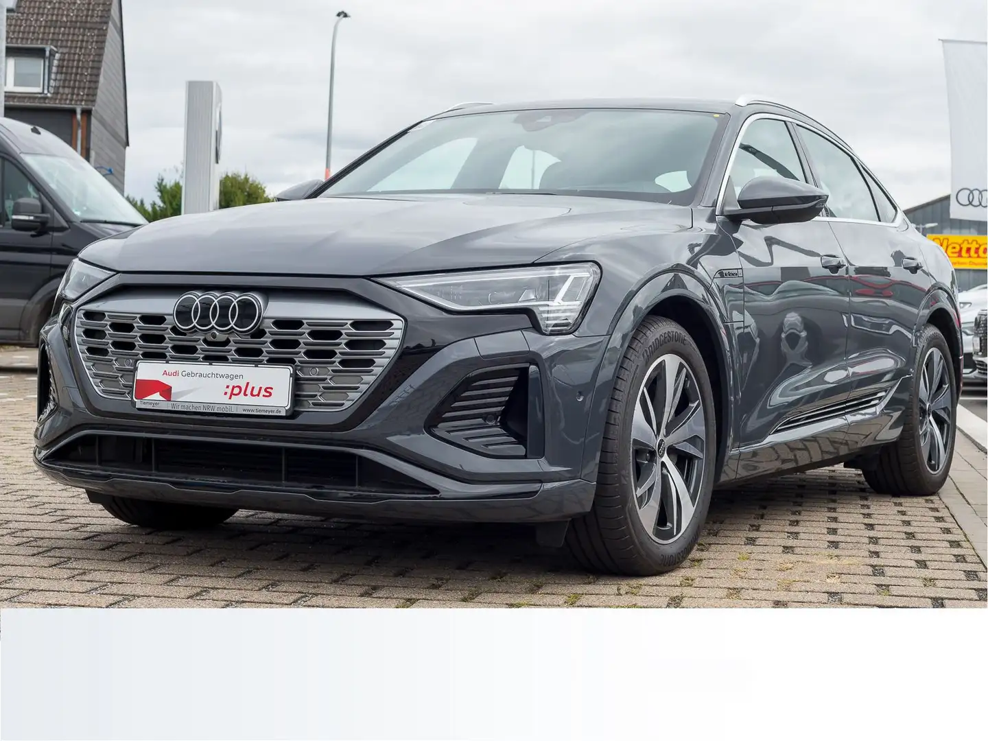 Audi Q8 e-tron 55 Q 2x S LINE DIGIT-MATRIX Grigio - 2