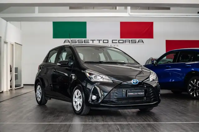 Toyota Yaris Yaris III 2017 5p 1.5h Business