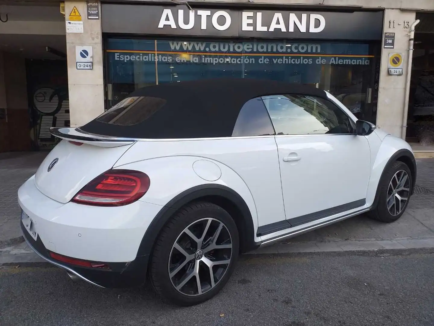 Volkswagen Beetle Cabrio 2.0 TSI Dune DSG 162kW Weiß - 1