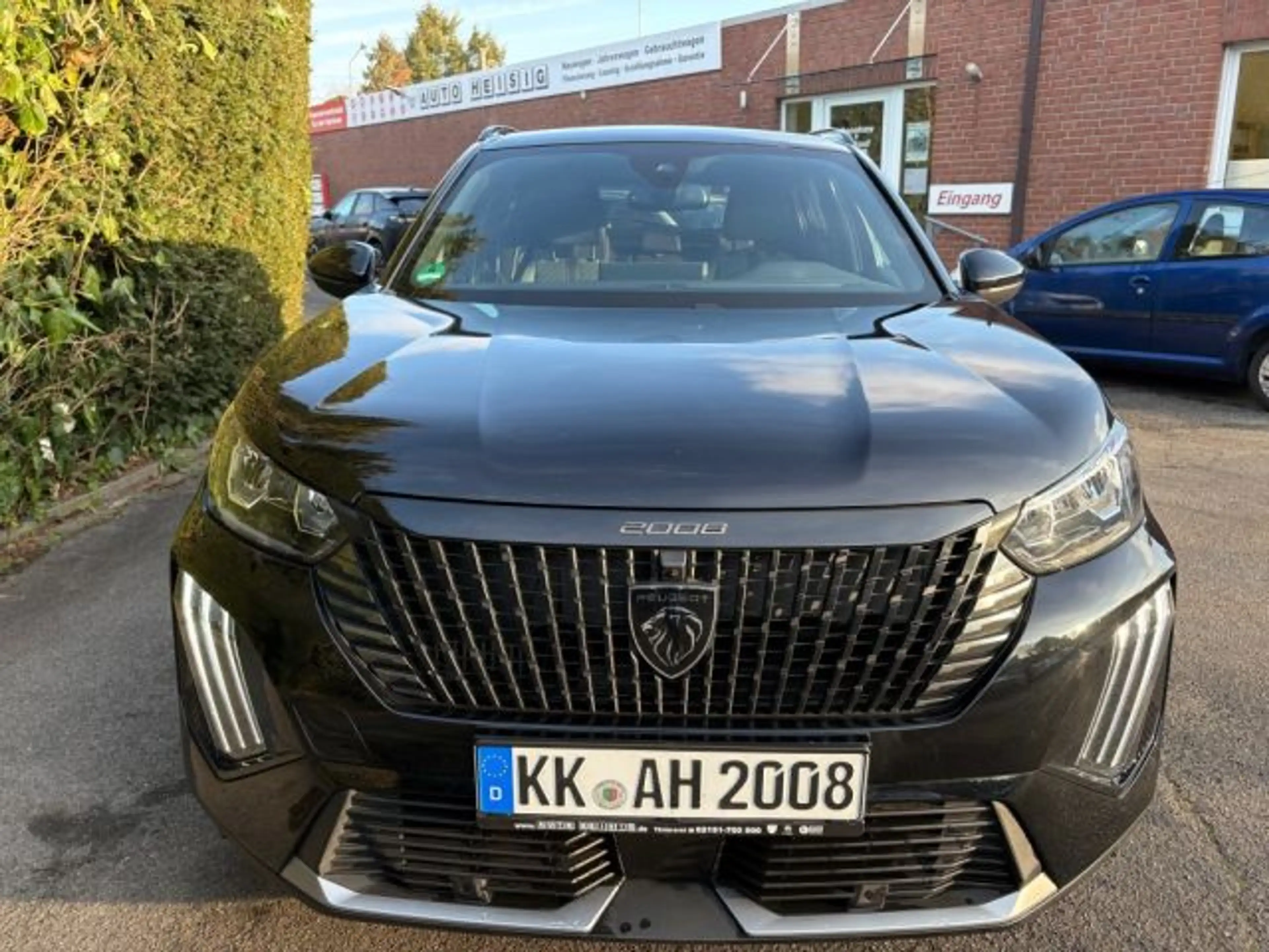 Peugeot 2008 Hybrid 136 e-DSC Allure — photo 2