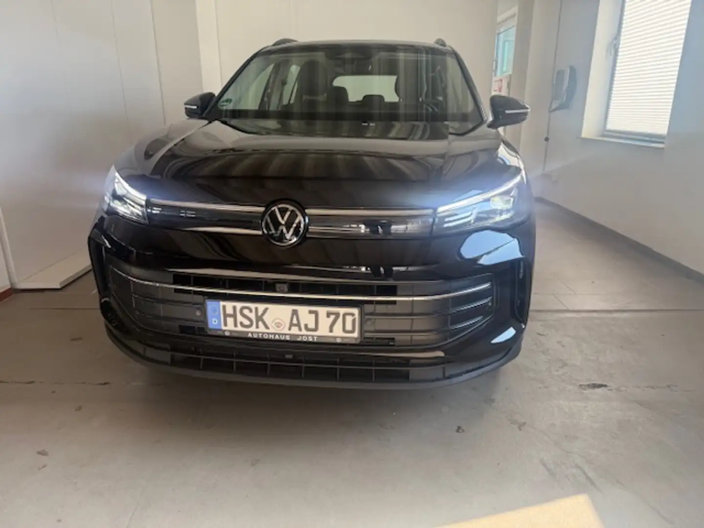 Volkswagen Tiguan Goal 1.5 TSI DSG Navi AHK Kamera AreaView LM20 ACC Schwarz - 2