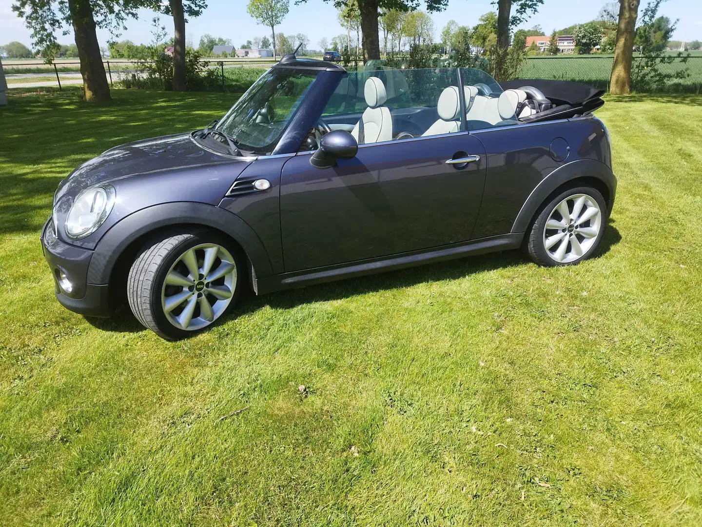 MINI Cooper D Cabrio Cooper D Cabrio 1.6 Chili Grau - 2