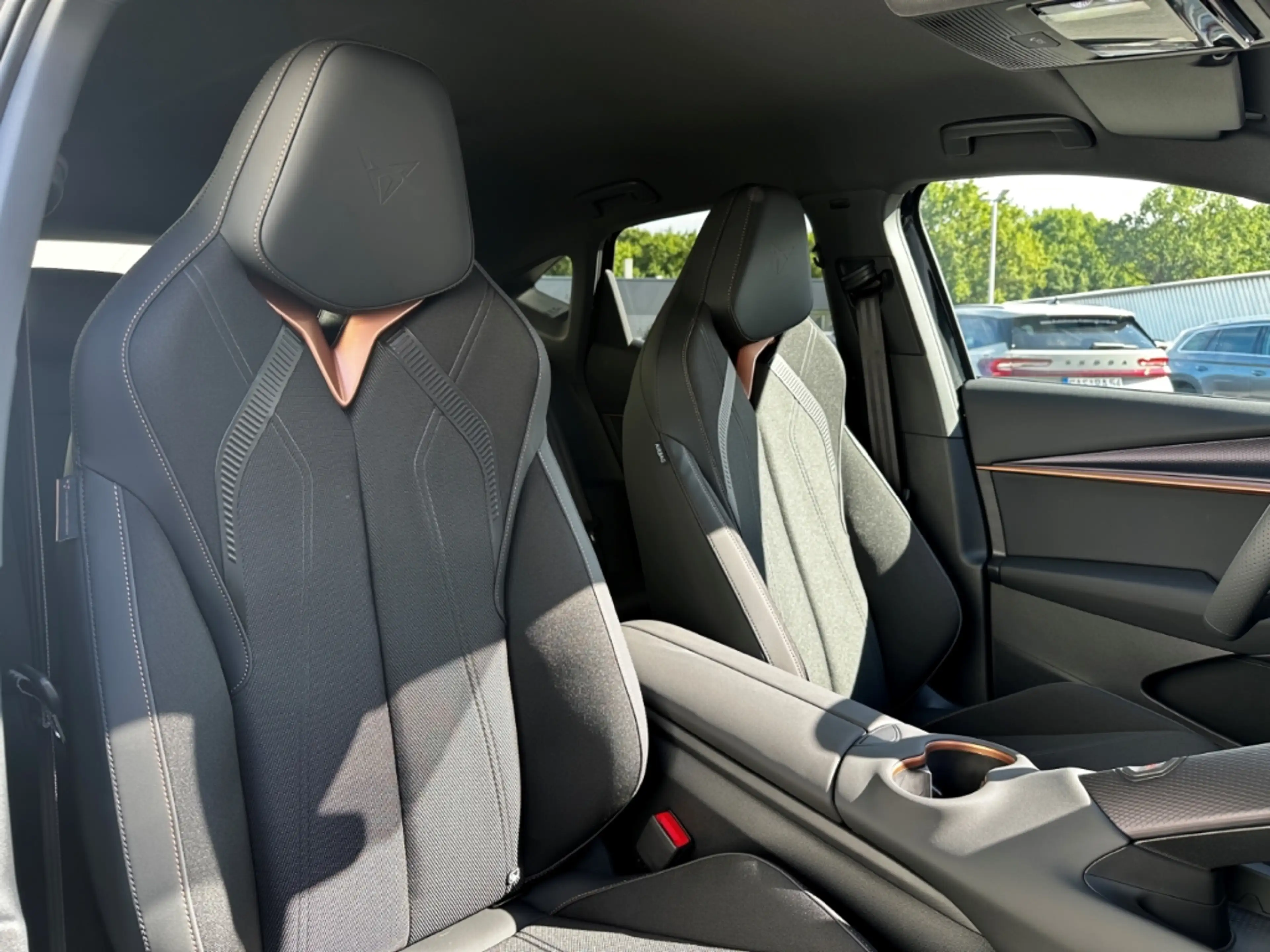 CUPRA Tavascan Endurance - 77 kWh Kessy, LED Navi Shz ACC — photo 7