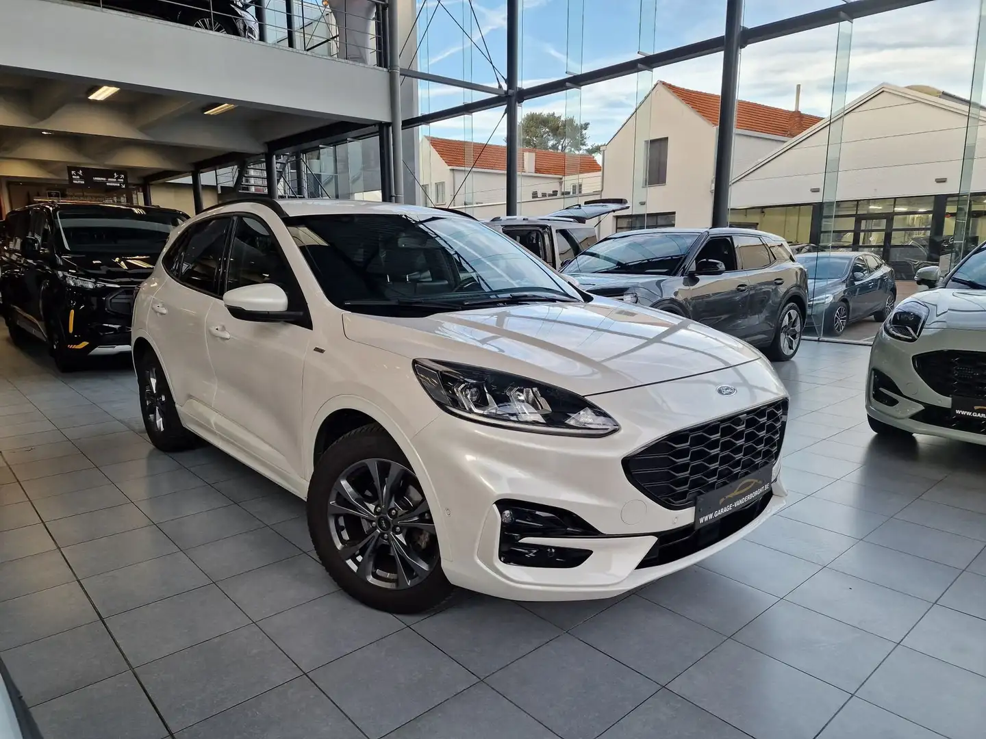 Ford Kuga ST-LINE BENZINE + TAL VAN OPTIES Blanc - 1
