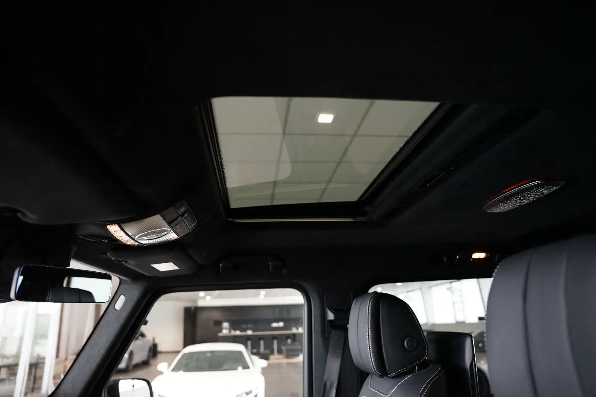 벤츠 G-Class G 63 AMG 2026 흰색 사진 7