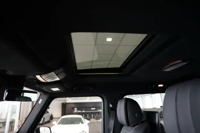 Mercedes-Benz G-Class view 7