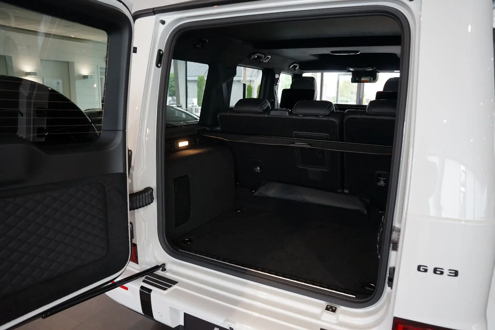 벤츠 G-Class G 63 AMG 2026 흰색 사진 6