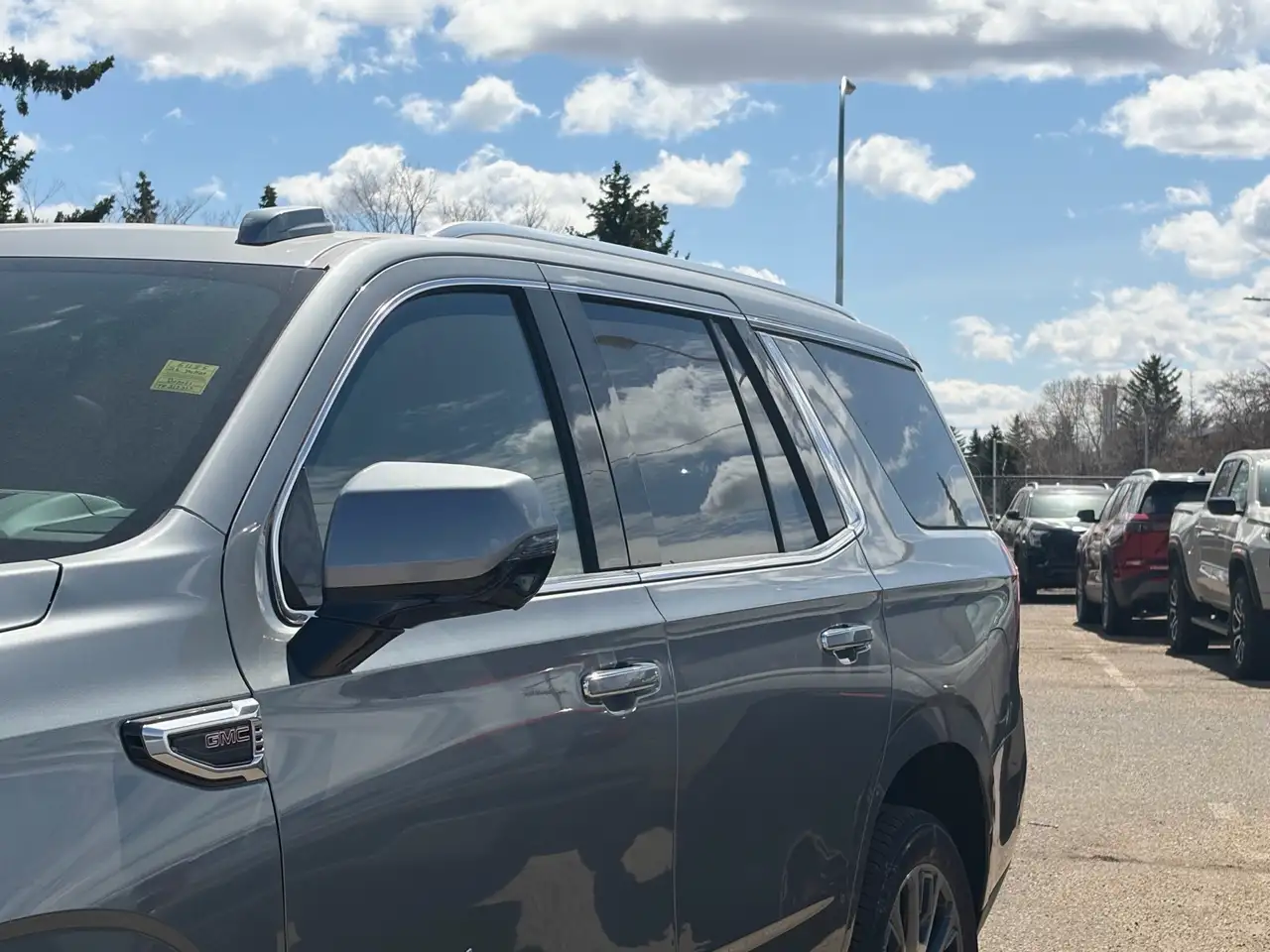 GMC Yukon снимка GMC Yukon