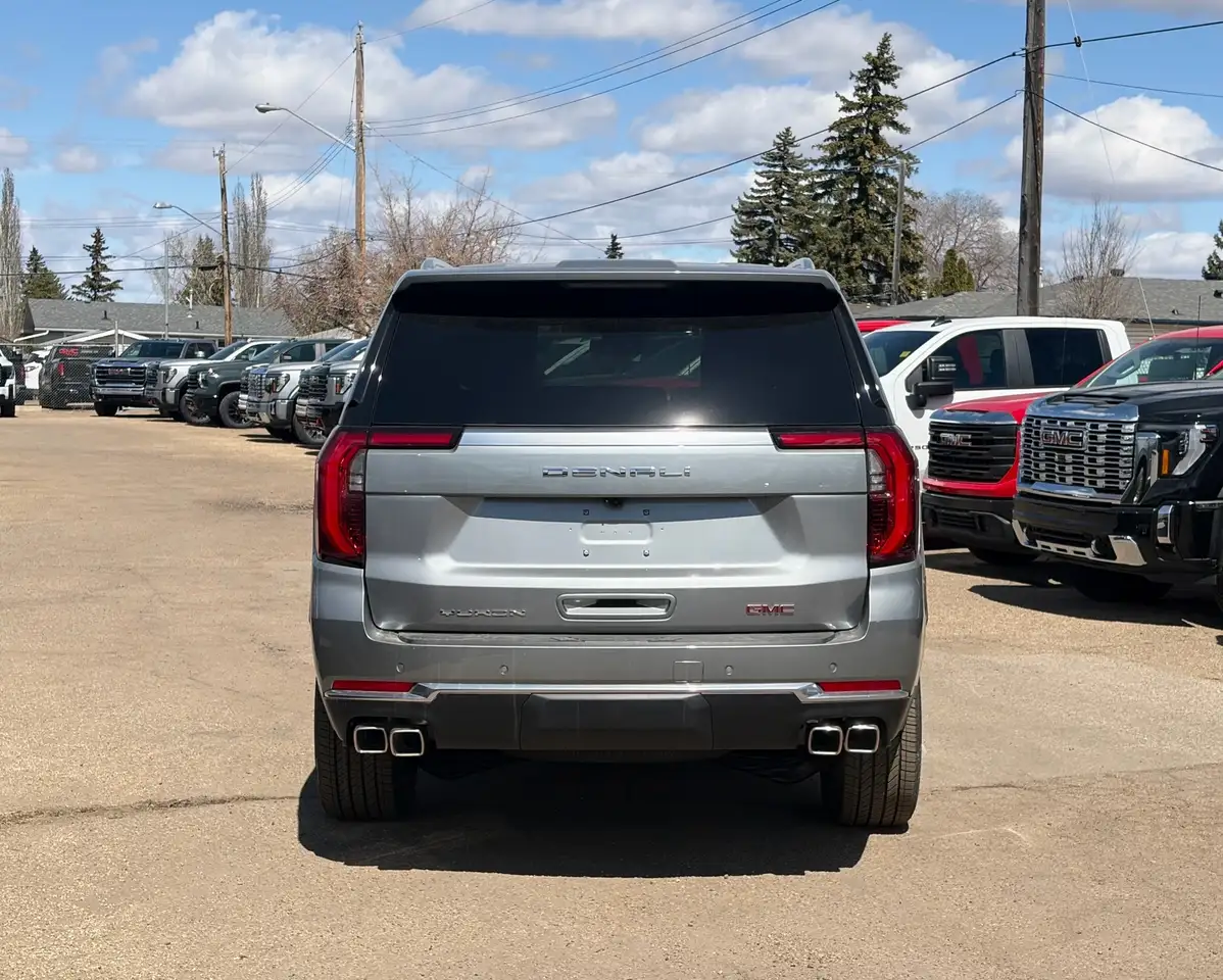 GMC Yukon снимка GMC Yukon