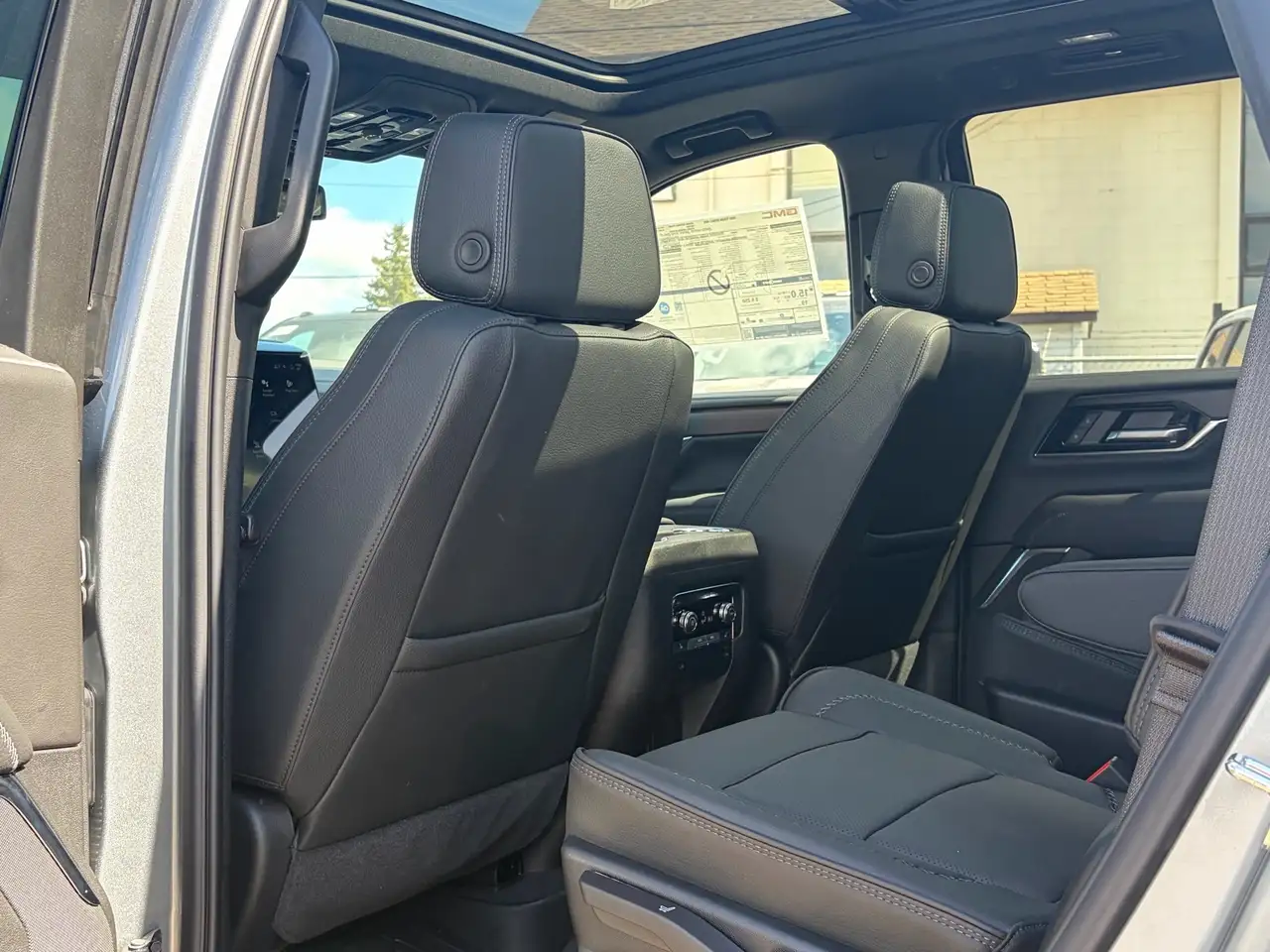 GMC Yukon снимка GMC Yukon
