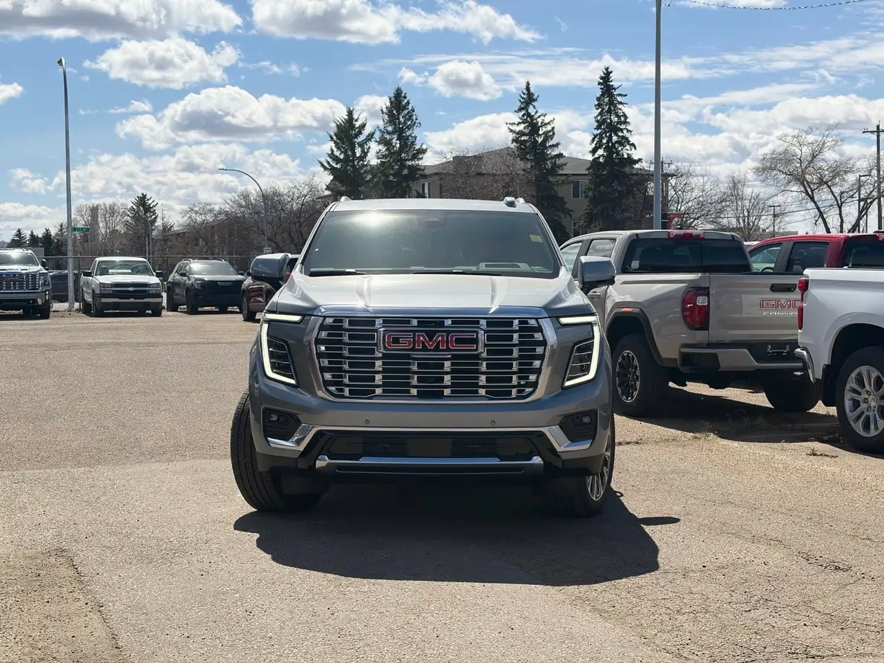 GMC Yukon снимка GMC Yukon
