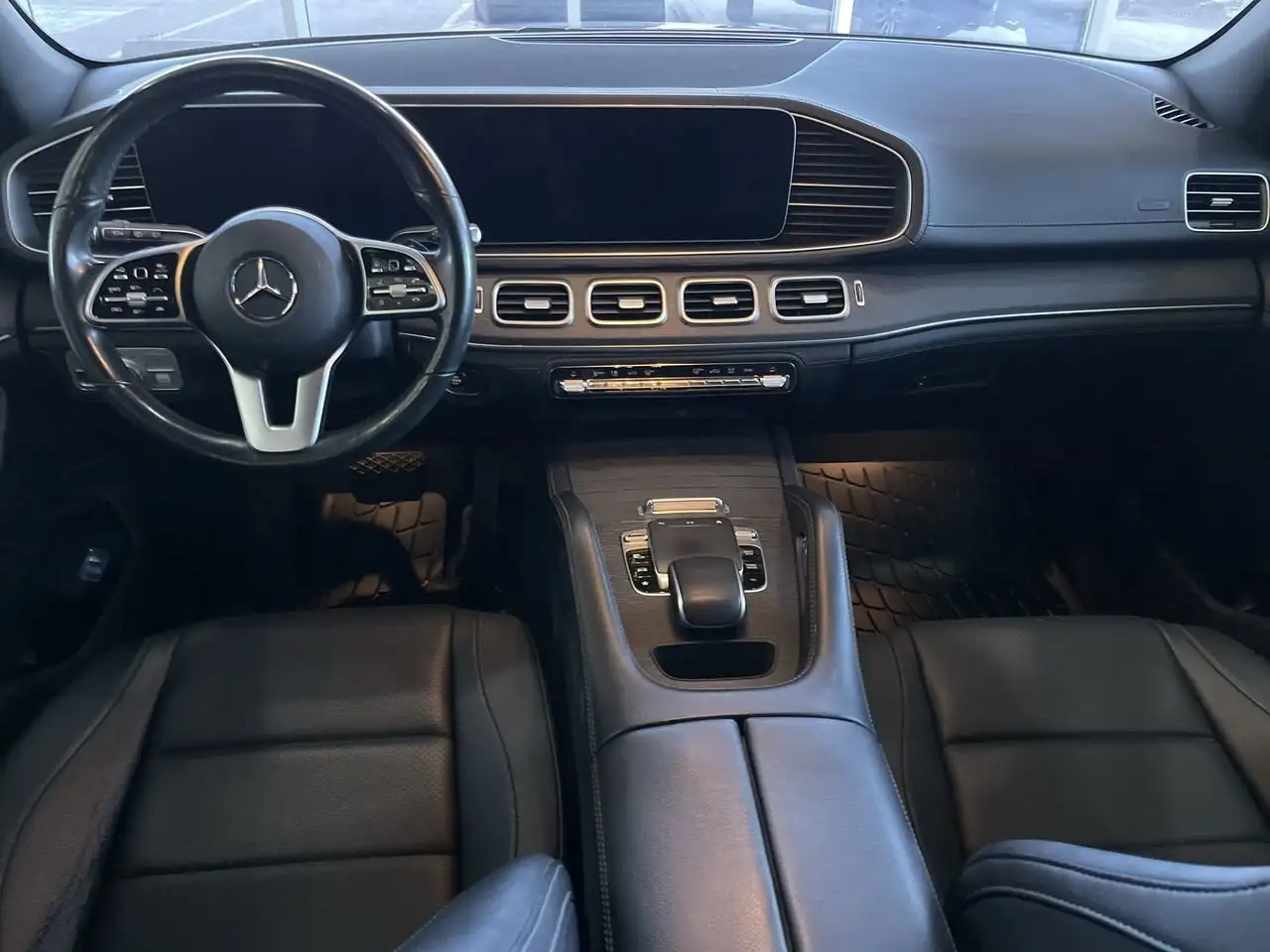 Mercedes-Benz GLE снимка Mercedes-Benz GLE