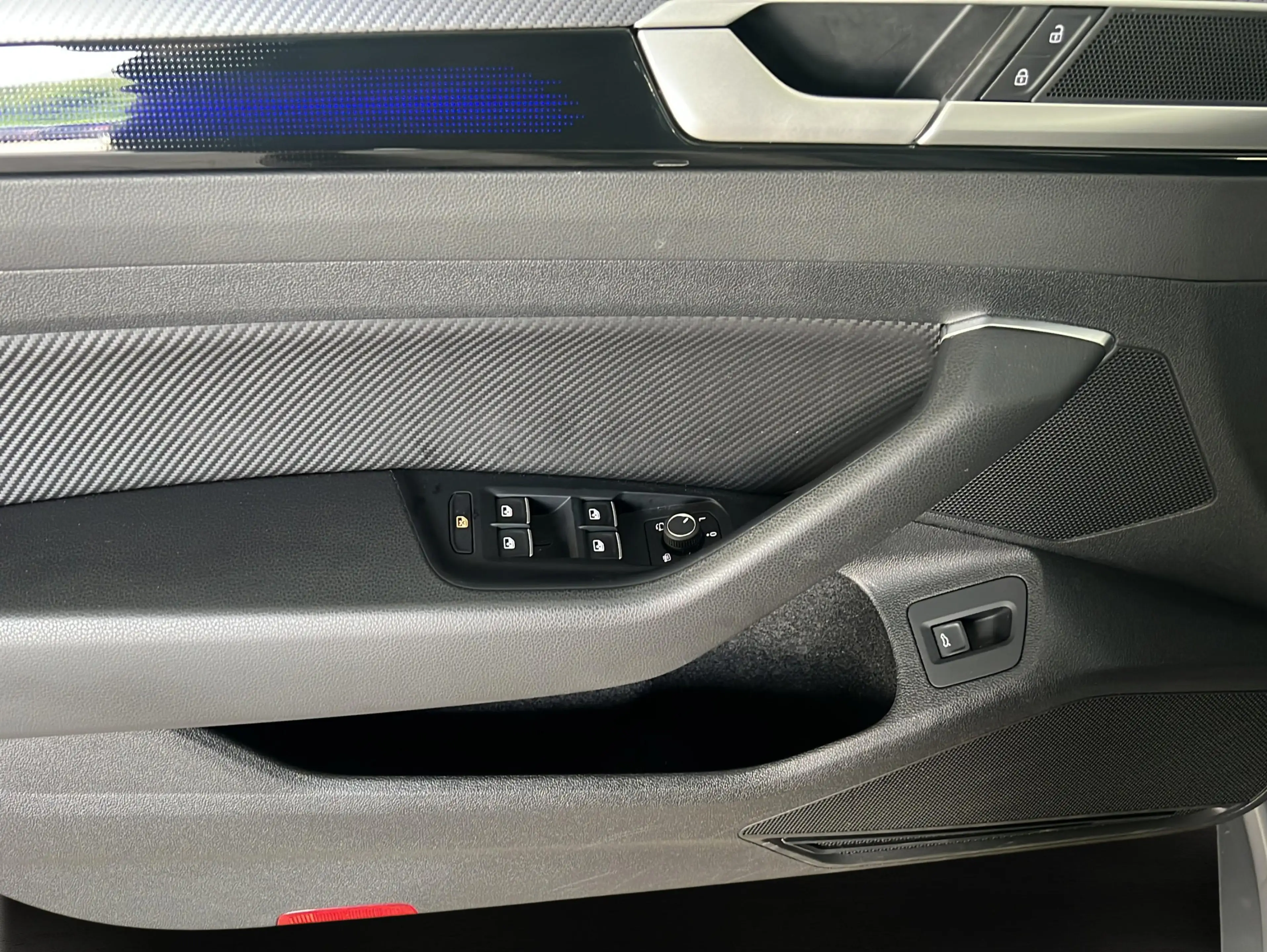 Volkswagen Arteon 2-0 TSI R 4Motion*Navi*ACC*KeyGo*DAB — photo 5
