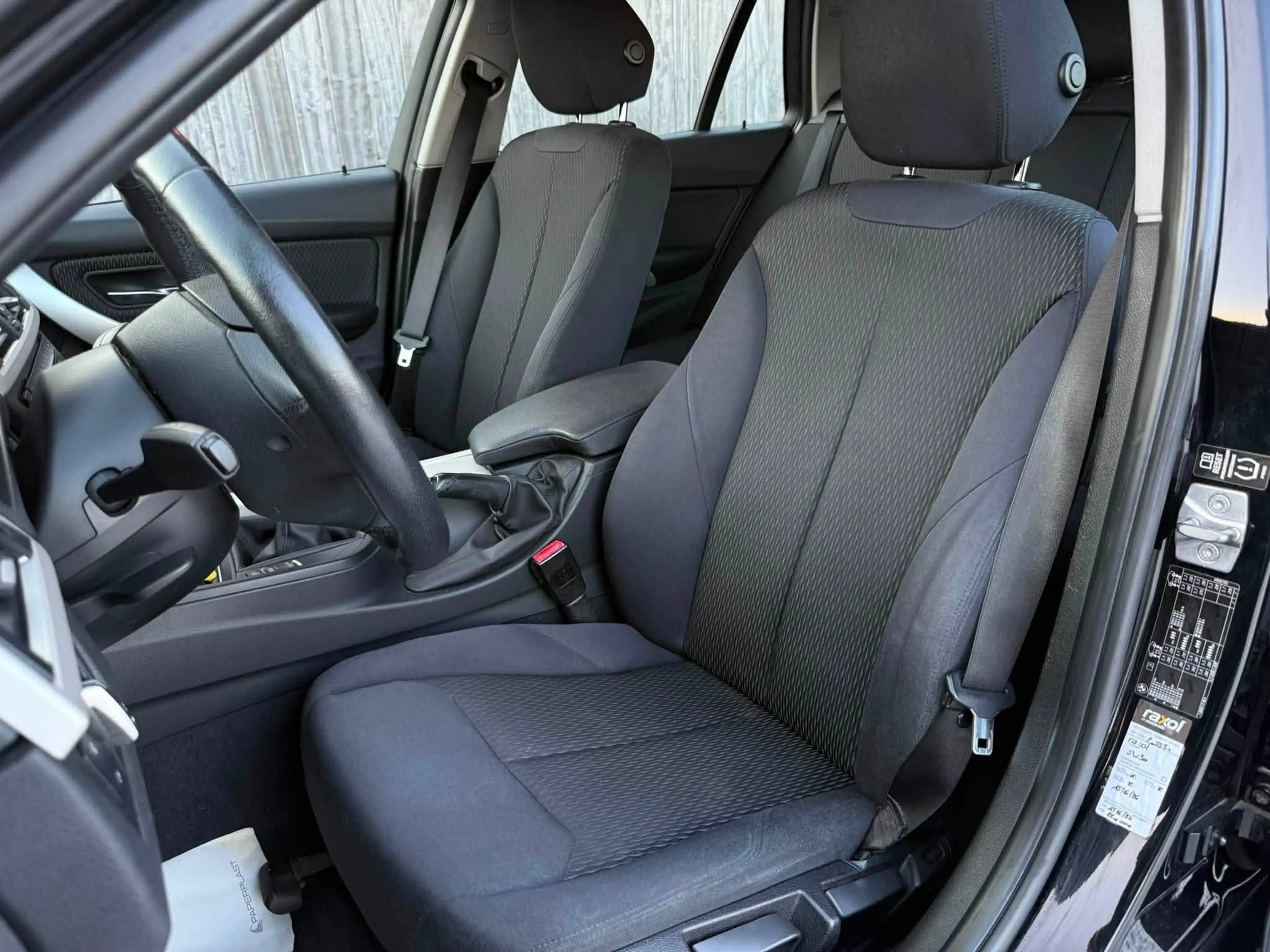 BMW 316 d touring/airco/carplay/bluetooth/205.000km — photo 9