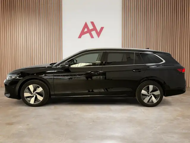 Volkswagen Passat view 11