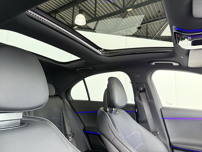 Mercedes-Benz E 300 300e Sport Edition | Panoramaschuifdak | Premium P — photo 9