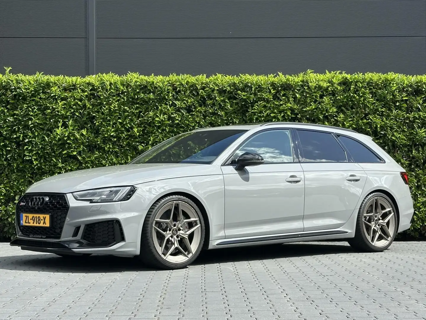 Audi RS4 Avant 2.9 TFSI RS 4 QUATTRO, KERAMISCH, B&O, RS SP Grijs - 1