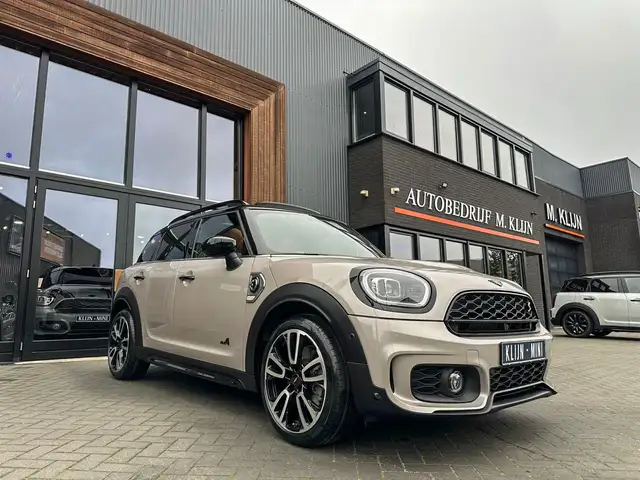 MINI Cooper SE Countryman Mini 2.0 ALL4 John Cooper Works 220pk Rooftopgrey/