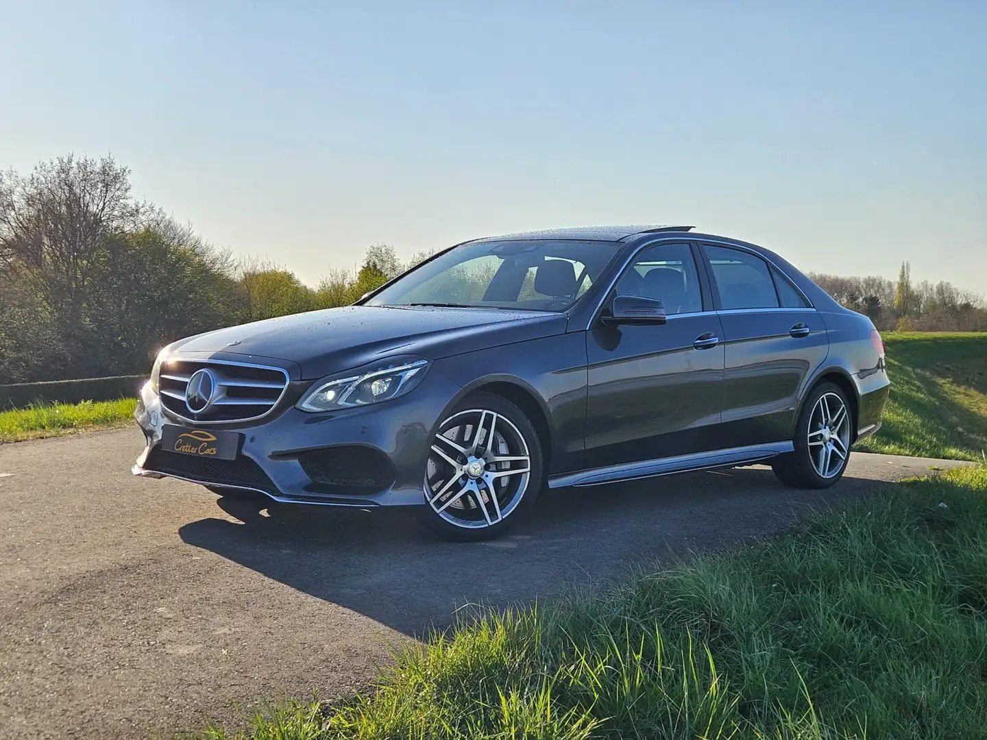 Mercedes-Benz E 500 4MATIC AMG | Massage | Pano | Distronic+ | Gris - 1