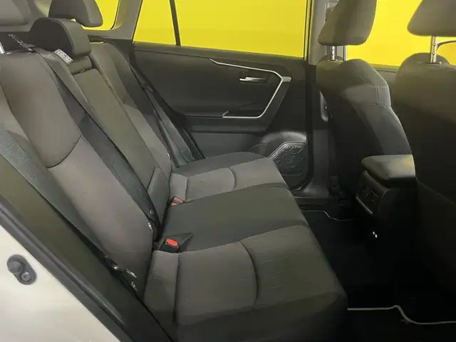 Toyota Rav4 view 16