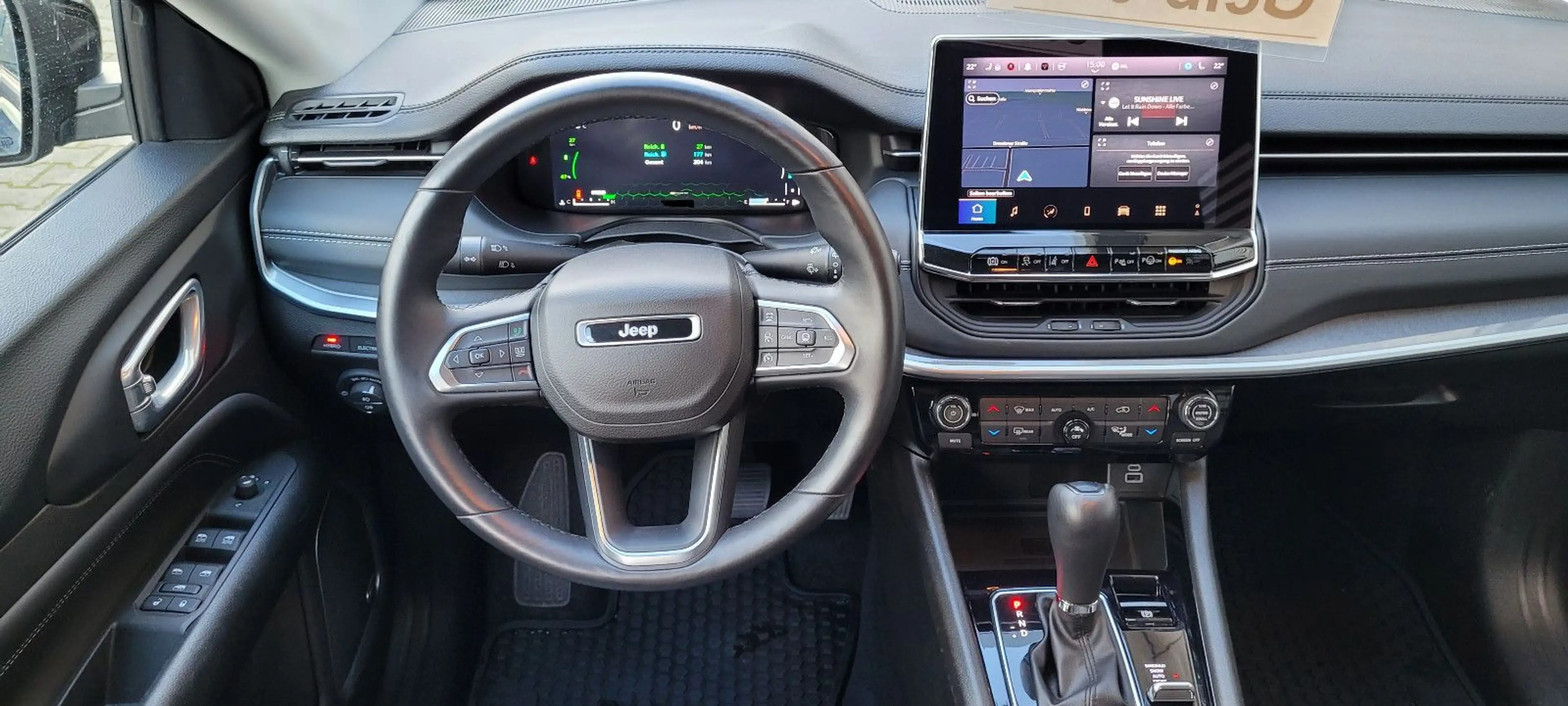 Jeep Compass S Plug-In Hybrid 4WD — photo 9
