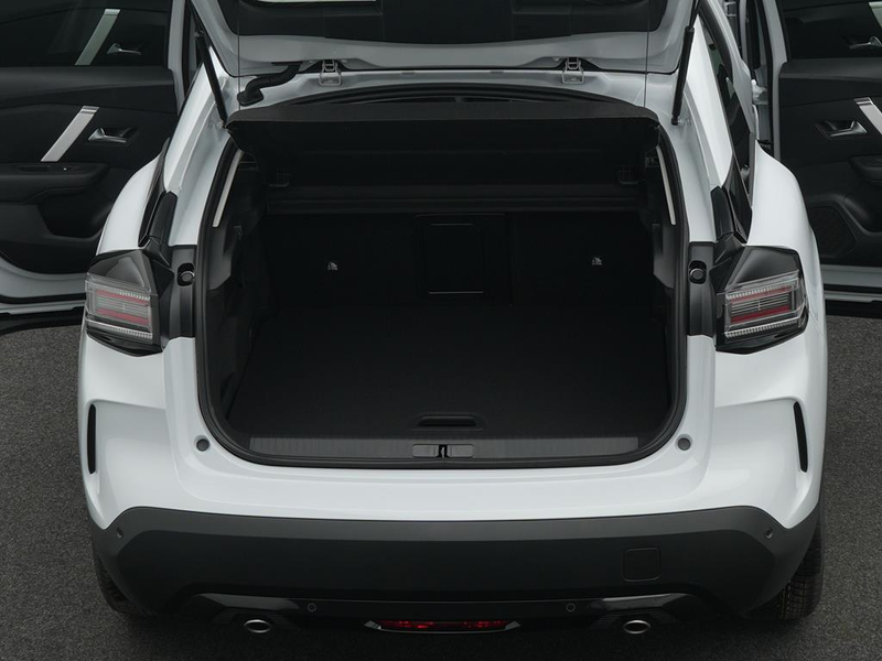 Citroen C4 Hybrid 145 Doppelkupplung 6-Gang MAX — photo 8