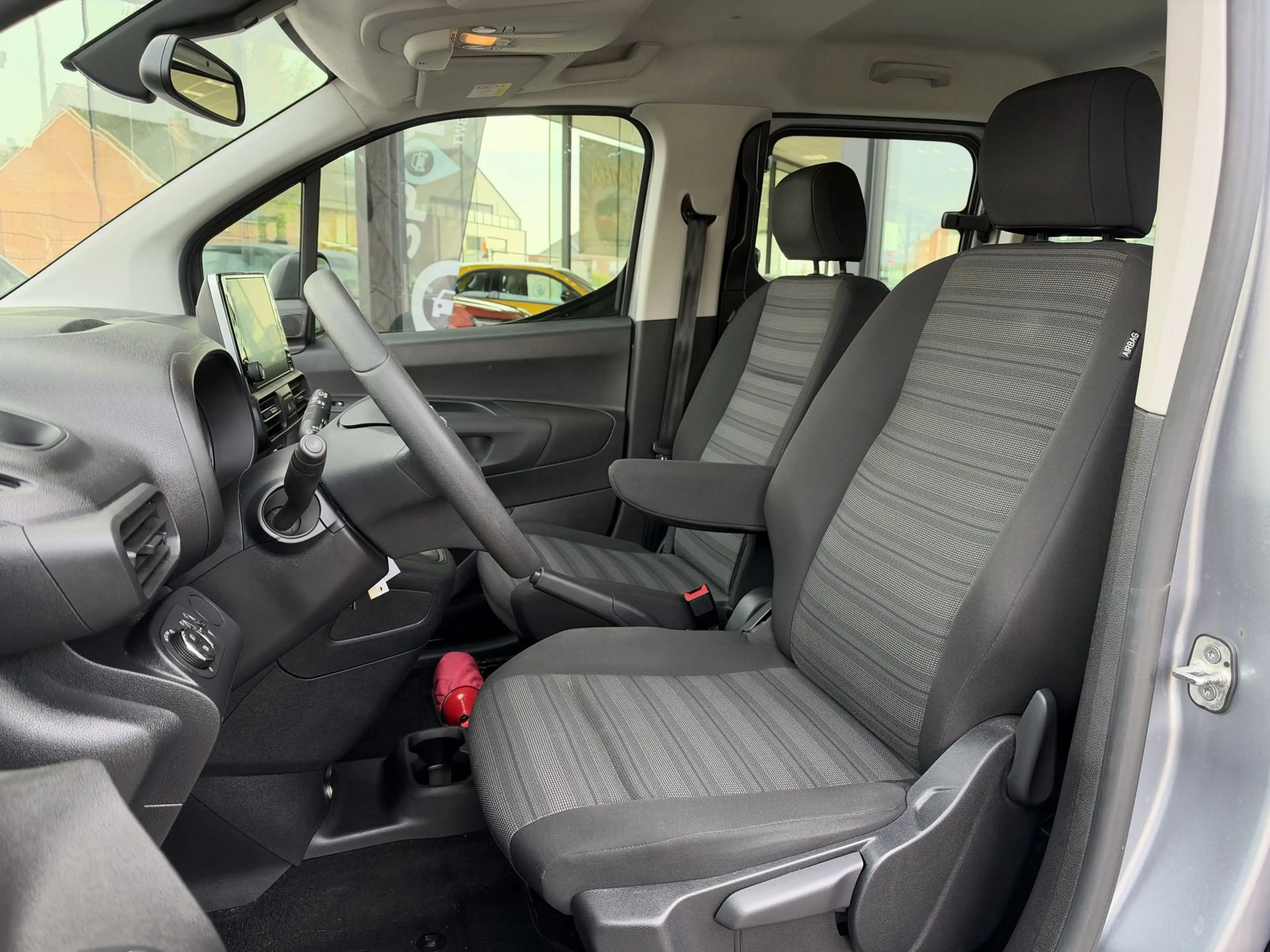Opel Combo Life Edition 1.2T 110pk *Navi*Camera*CarPlay* — photo 9