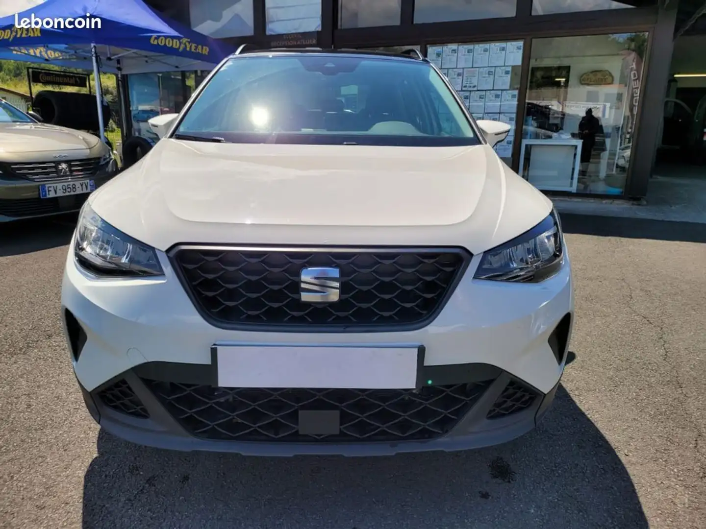SEAT Arona 1.0 EcoTSI 95ch BVM5 S-S Style Business Blanc - 2