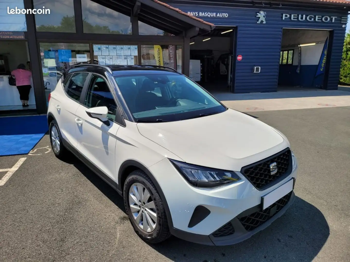 SEAT Arona 1.0 EcoTSI 95ch BVM5 S-S Style Business Blanc - 1