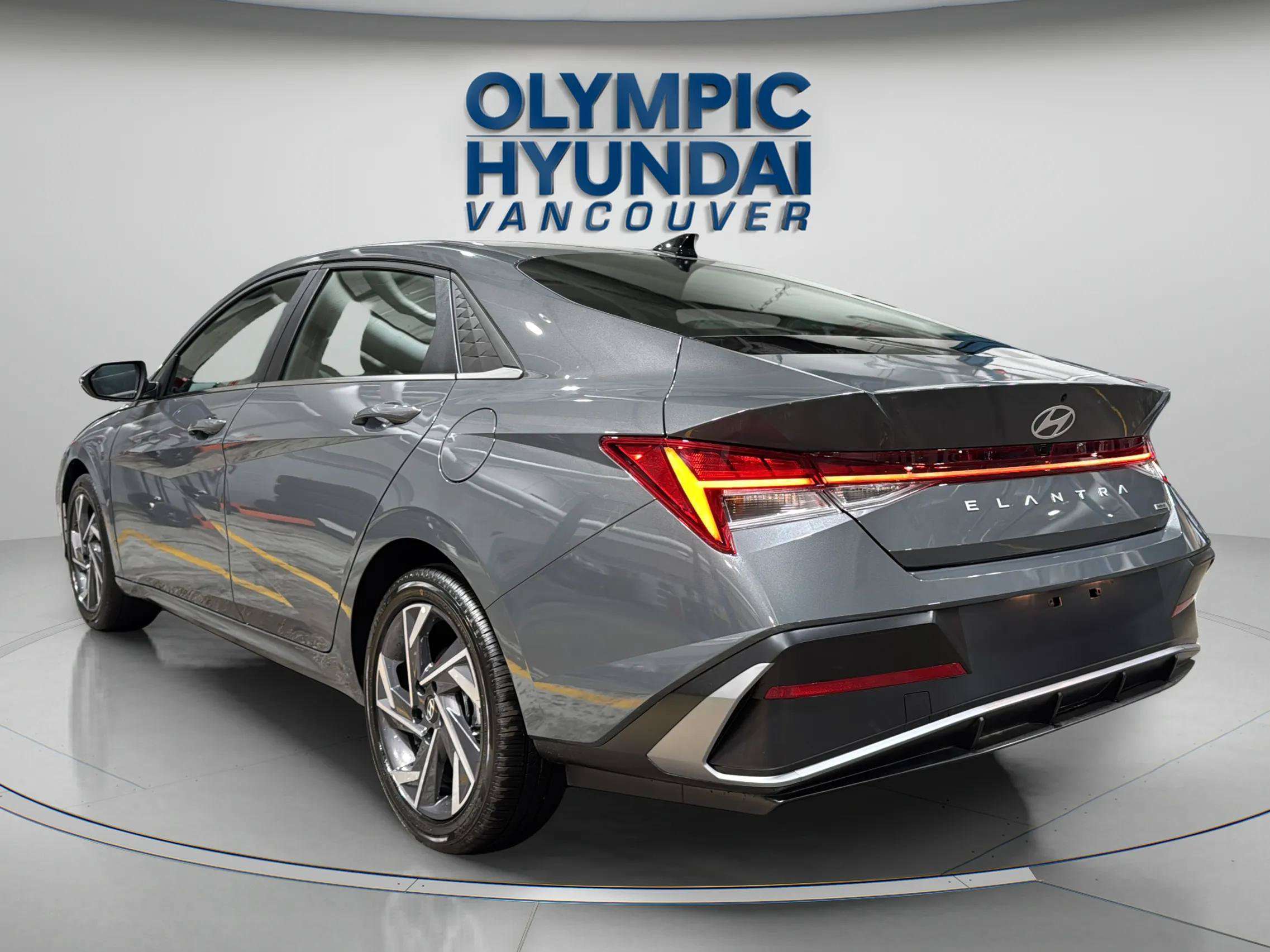 2026 Hyundai Elantra Luxury FWD | BOSE AUDIO | DIGITAL KEY — photo 5