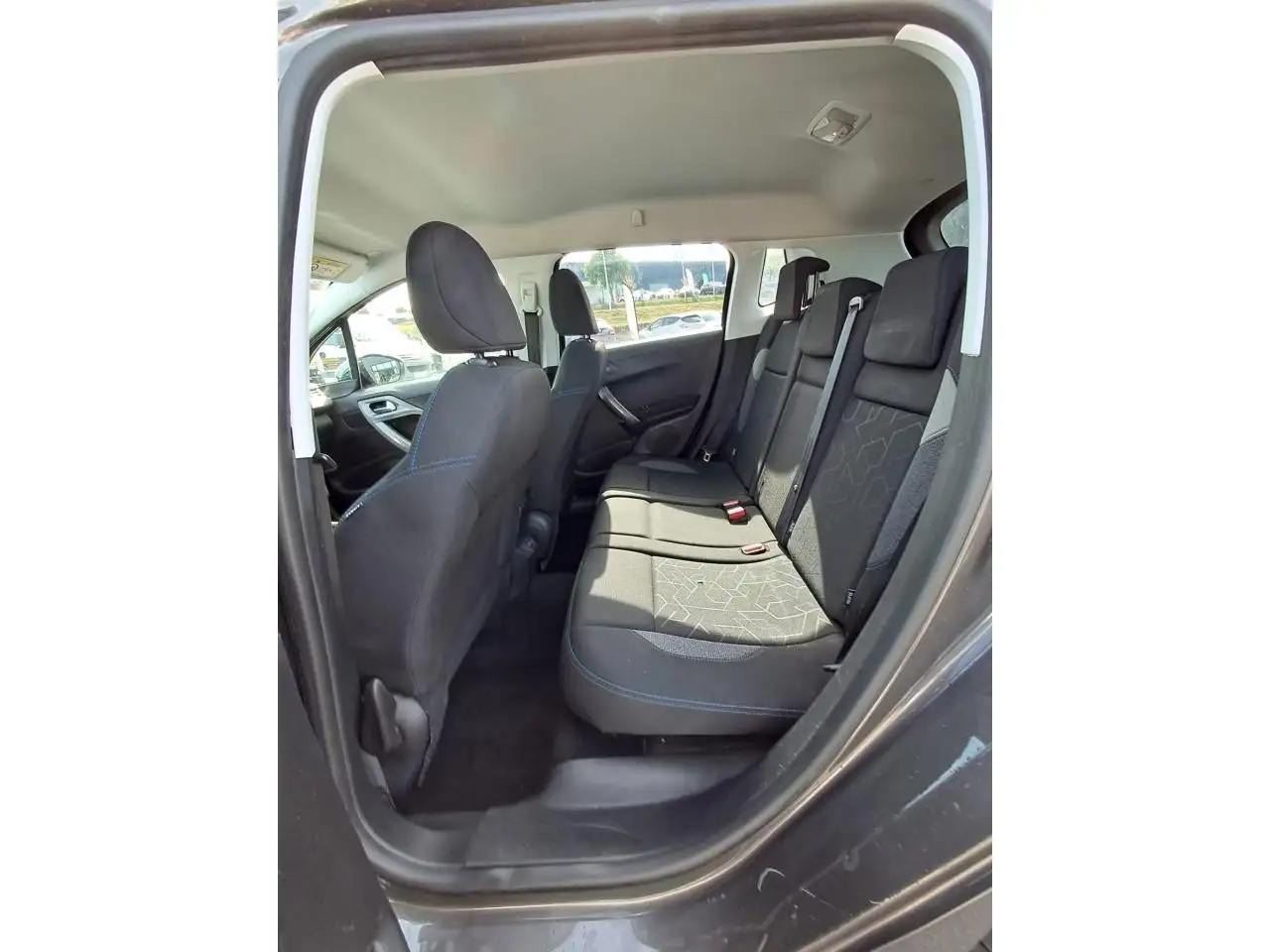 Peugeot 2008 2008 — photo 8