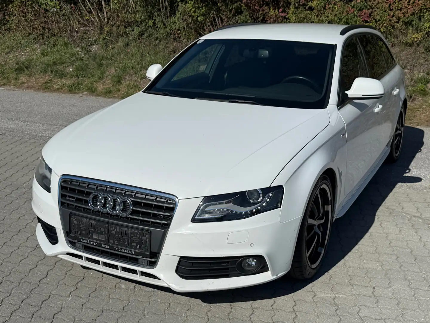 Audi A4 2.0 TDI S line Sportpaket / plus quattro Weiß - 2