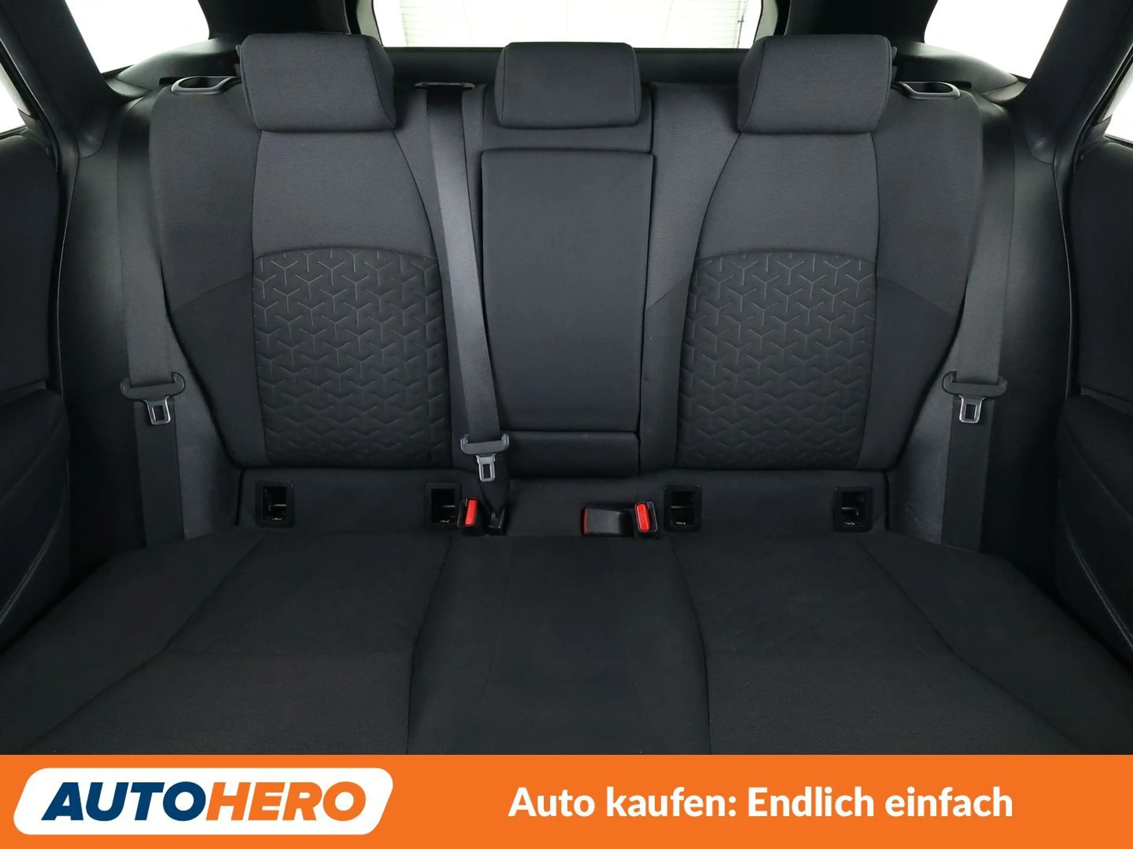 Toyota Corolla 2.0 Hybrid Comfort Aut.*NAVI*CAM*ACC*SHZ*AHK* — photo 15