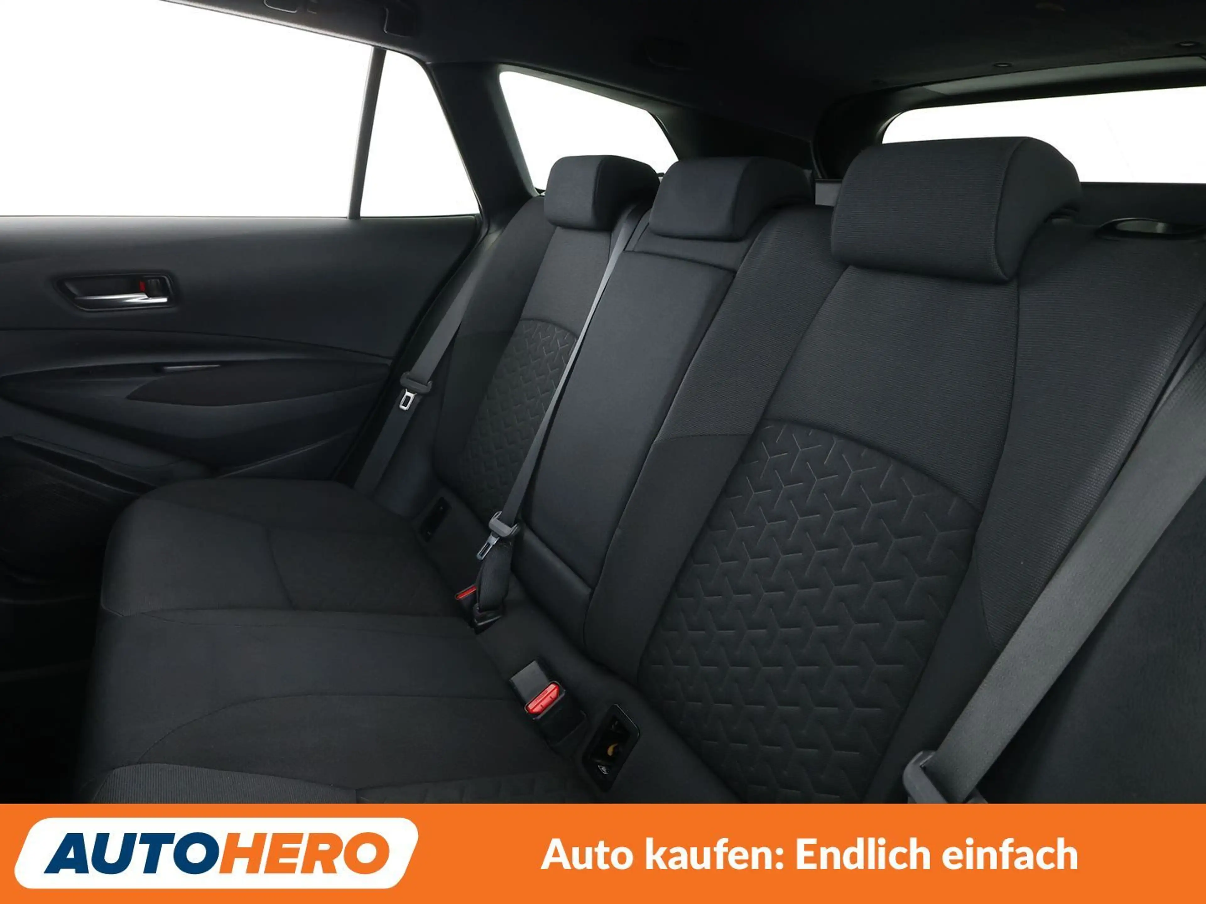 Toyota Corolla 2.0 Hybrid Comfort Aut.*NAVI*CAM*ACC*SHZ*AHK* — photo 14
