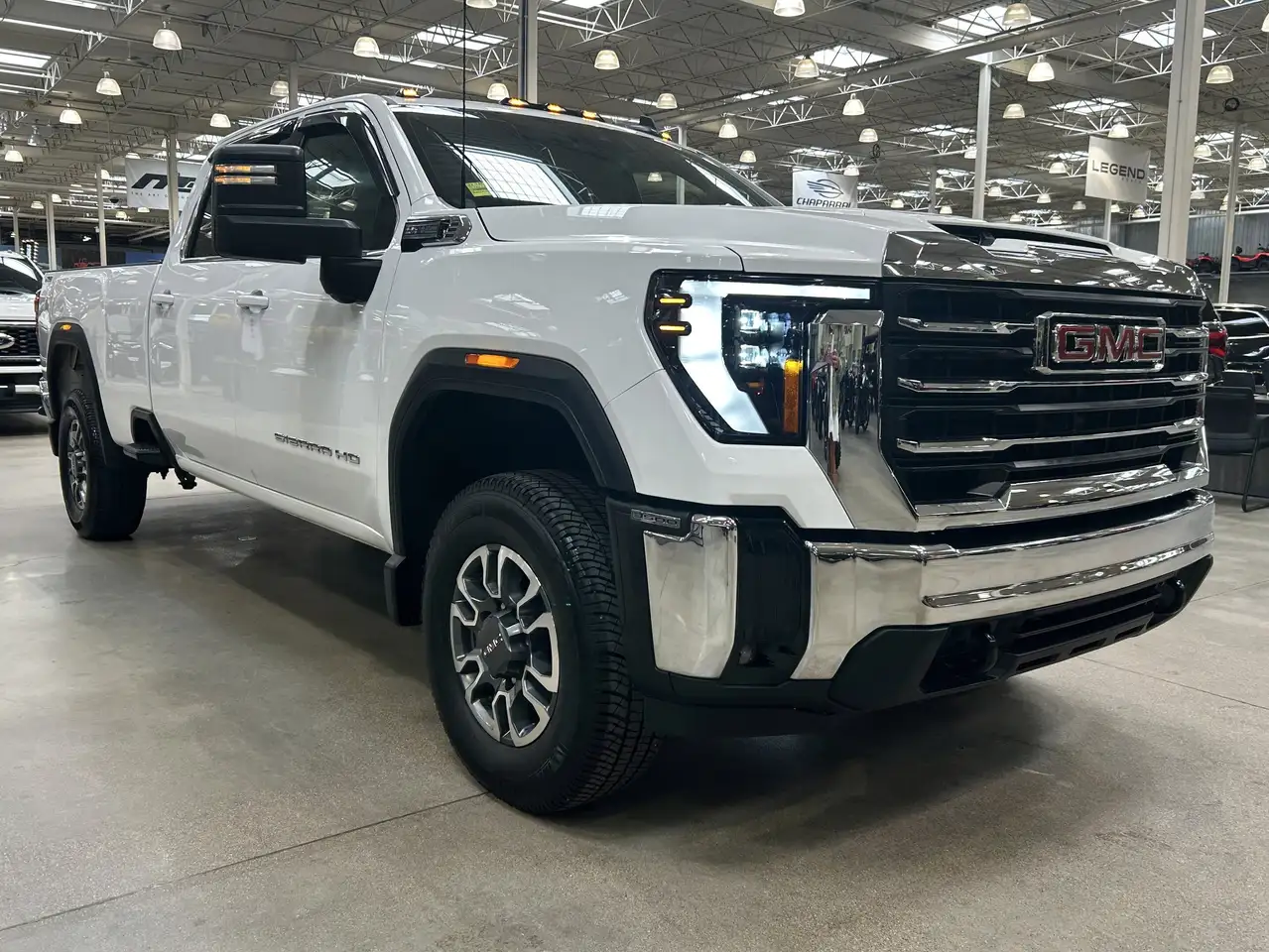 GMC Sierra 3500HD снимка GMC Sierra 3500HD