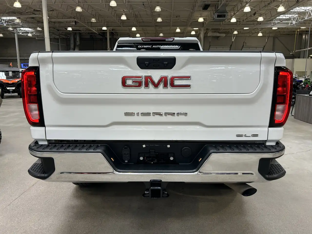 GMC Sierra 3500HD снимка GMC Sierra 3500HD