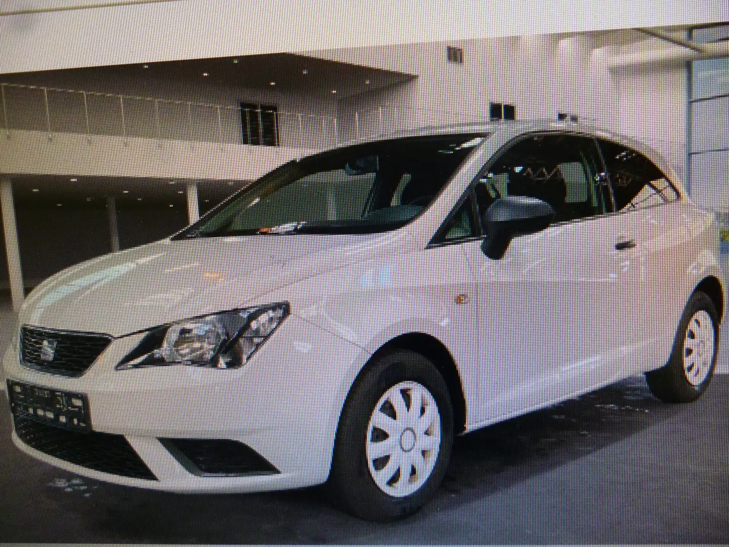SEAT Ibiza Reference Klima MOD 2016 Weiß - 1
