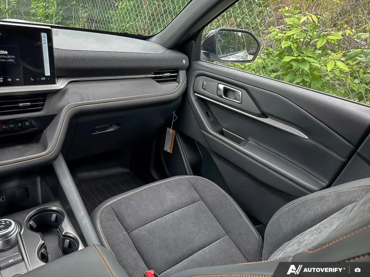 Ford Explorer photo Ford Explorer