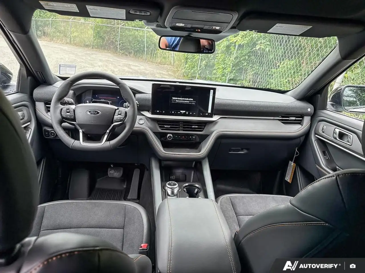Ford Explorer photo Ford Explorer